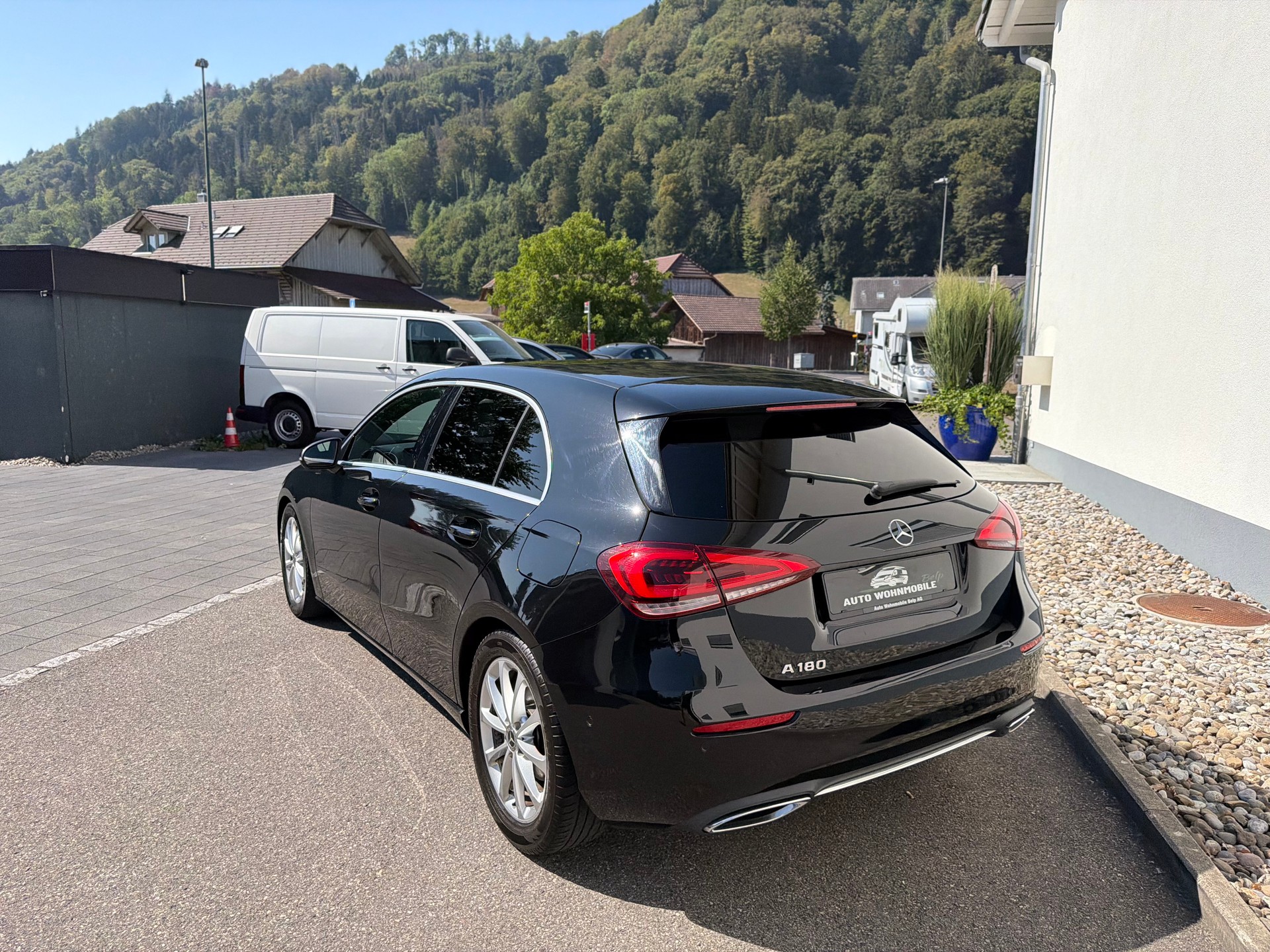 MERCEDES-BENZ A 180 Progressive 7G-DCT-image-14