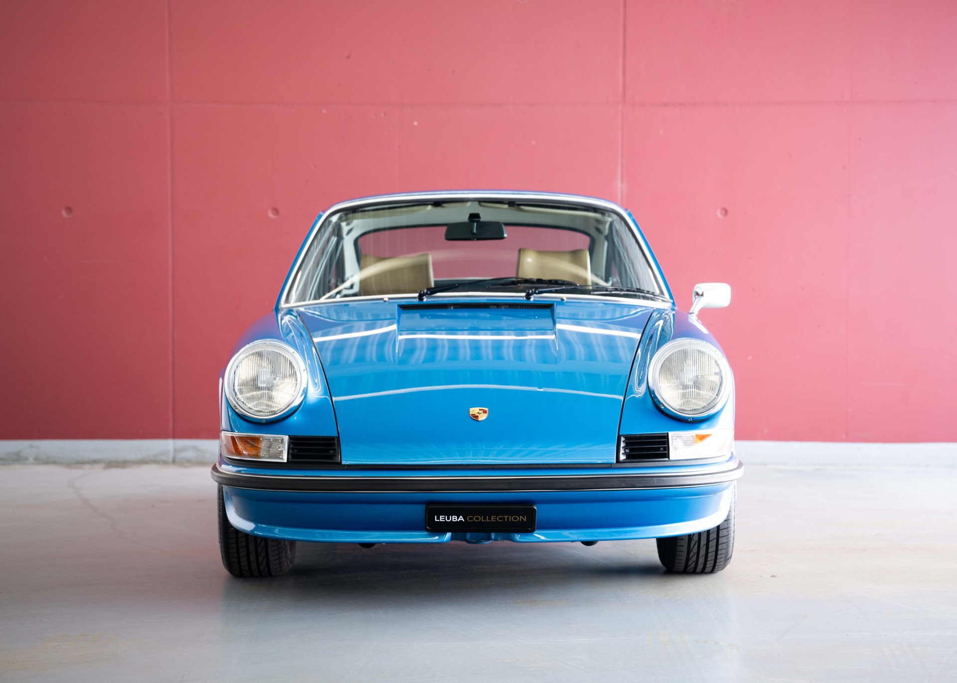 PORSCHE 911 2.4 E Oil trap (Swiss car, MY72, 1 of 1'124 produced, restored by Porsche specialist, mint condition, matching number)-showroom-element-2