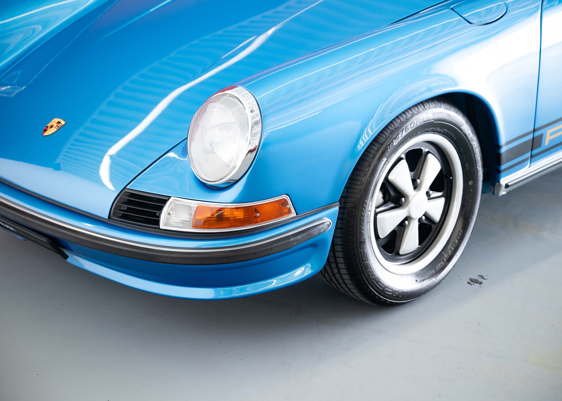 PORSCHE 911 2.4 E Oil trap (Swiss car, MY72, 1 of 1'124 produced, restored by Porsche specialist, mint condition, matching number)-image-13