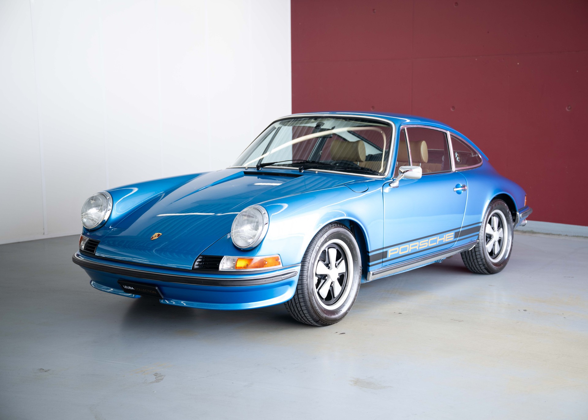 PORSCHE 911 2.4 E Oil trap (Swiss car, MY72, 1 of 1'124 produced, restored by Porsche specialist, mint condition, matching number)-image-4