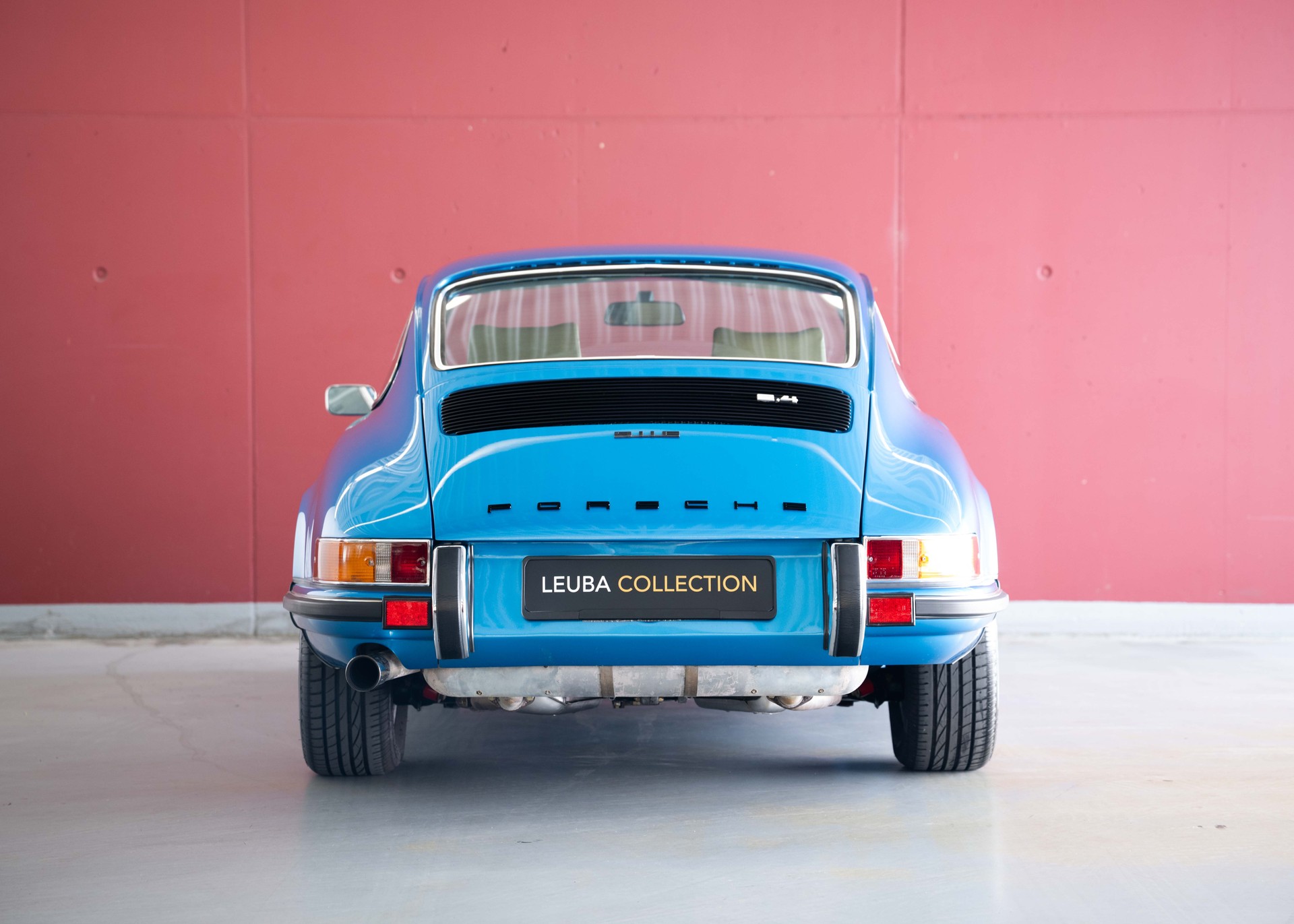 PORSCHE 911 2.4 E Oil trap (Swiss car, MY72, 1 of 1'124 produced, restored by Porsche specialist, mint condition, matching number)-showroom-element-3
