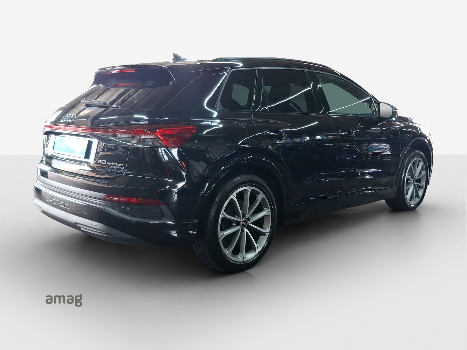 AUDI Q4 e-tron 50 quattro-image-5