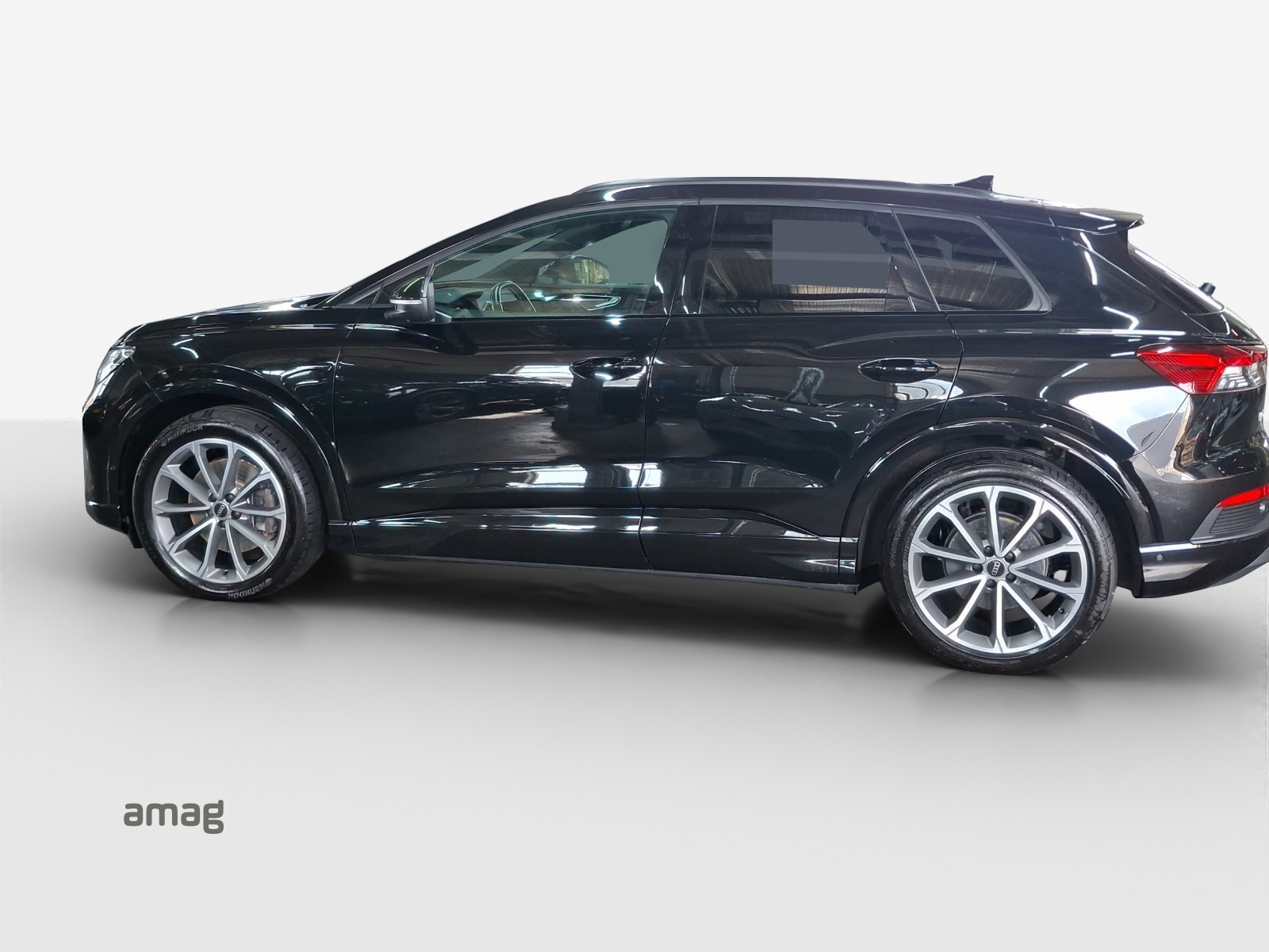 AUDI Q4 e-tron 50 quattro-showroom-element-1