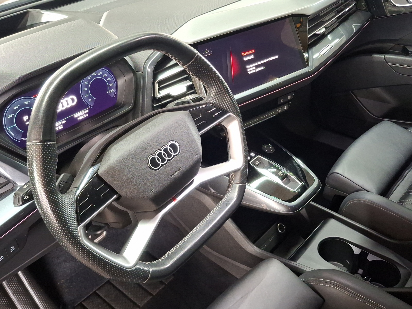 AUDI Q4 e-tron 50 quattro-image-8