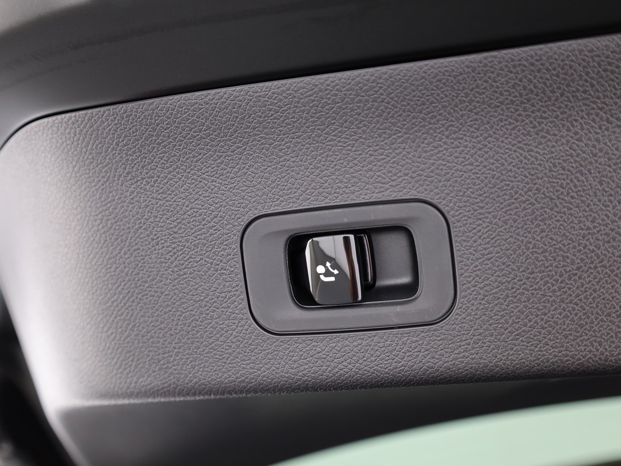 MERCEDES-BENZ CLA Shooting Brake 220 4Matic 8G-DCT-image-21
