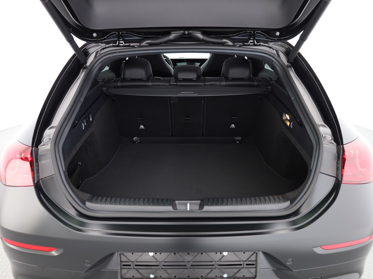 MERCEDES-BENZ CLA Shooting Brake 220 4Matic 8G-DCT-image-23
