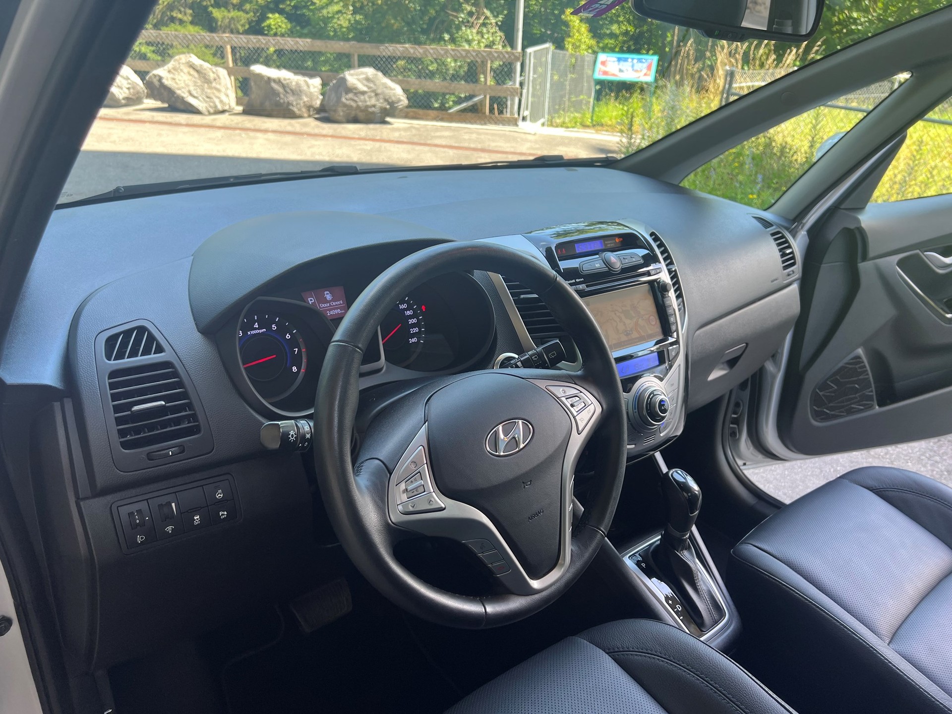 HYUNDAI iX20 1.6 Vertex Automatic-image-8