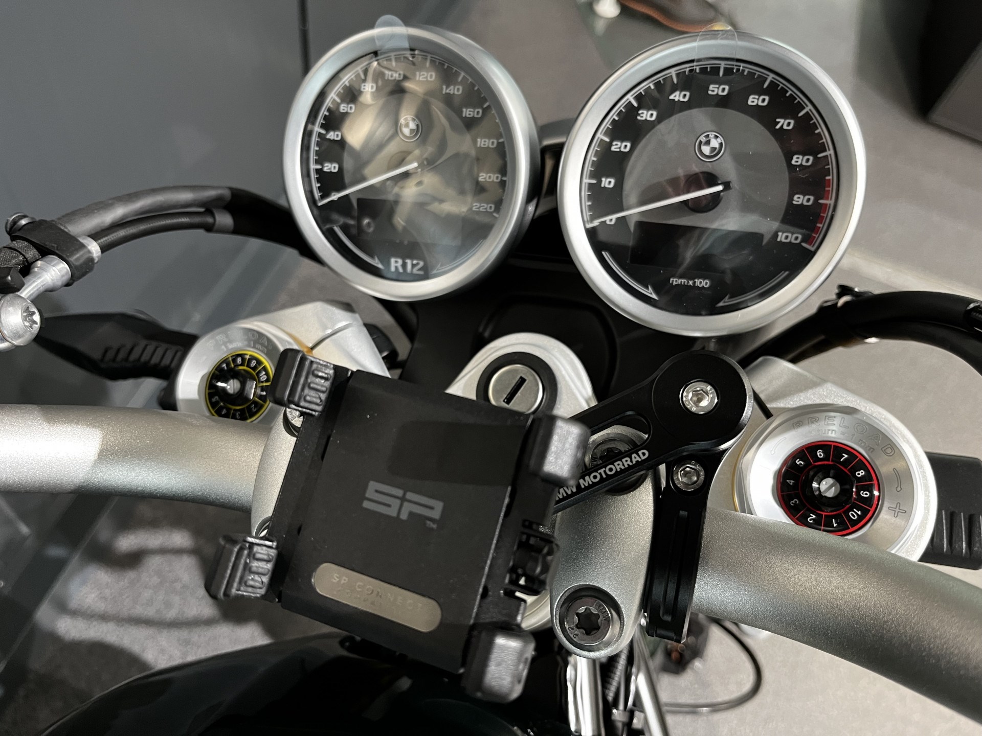 BMW R 12 nineT-image-5