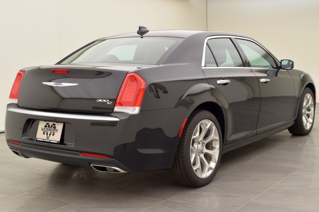 CHRYSLER 300C 5.7 V8-image-4