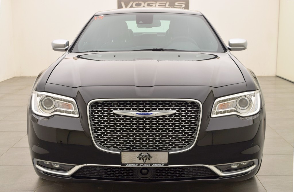 CHRYSLER 300C 5.7 V8-showroom-element-2
