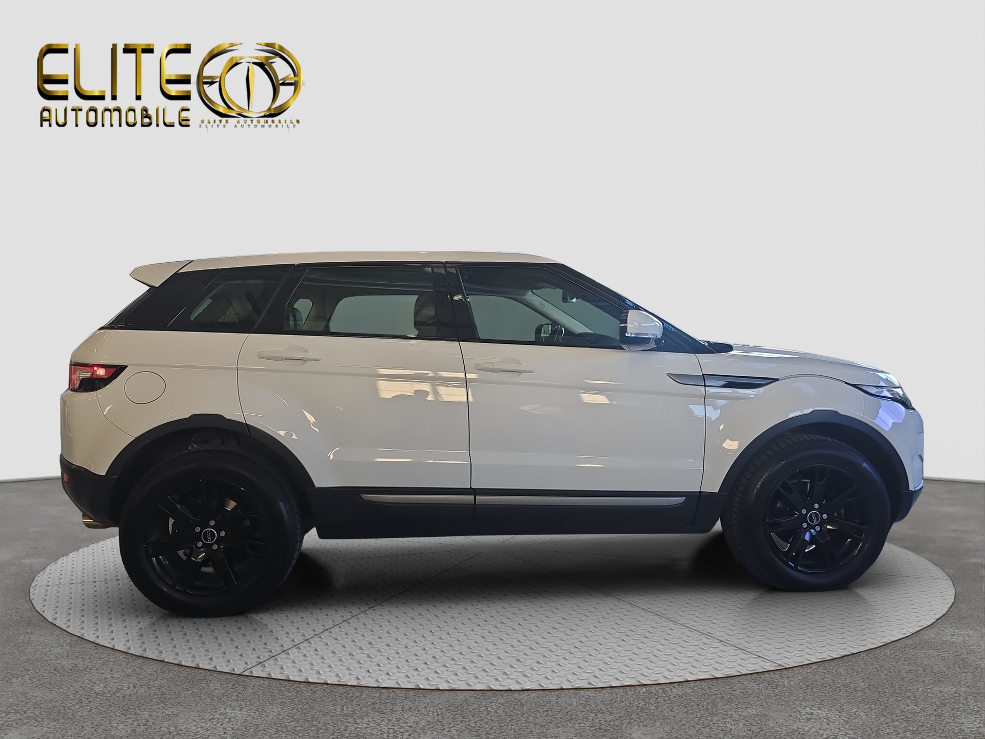 LAND ROVER Range Rover Evoque 2.2 SD4 Pure AT6-image-6