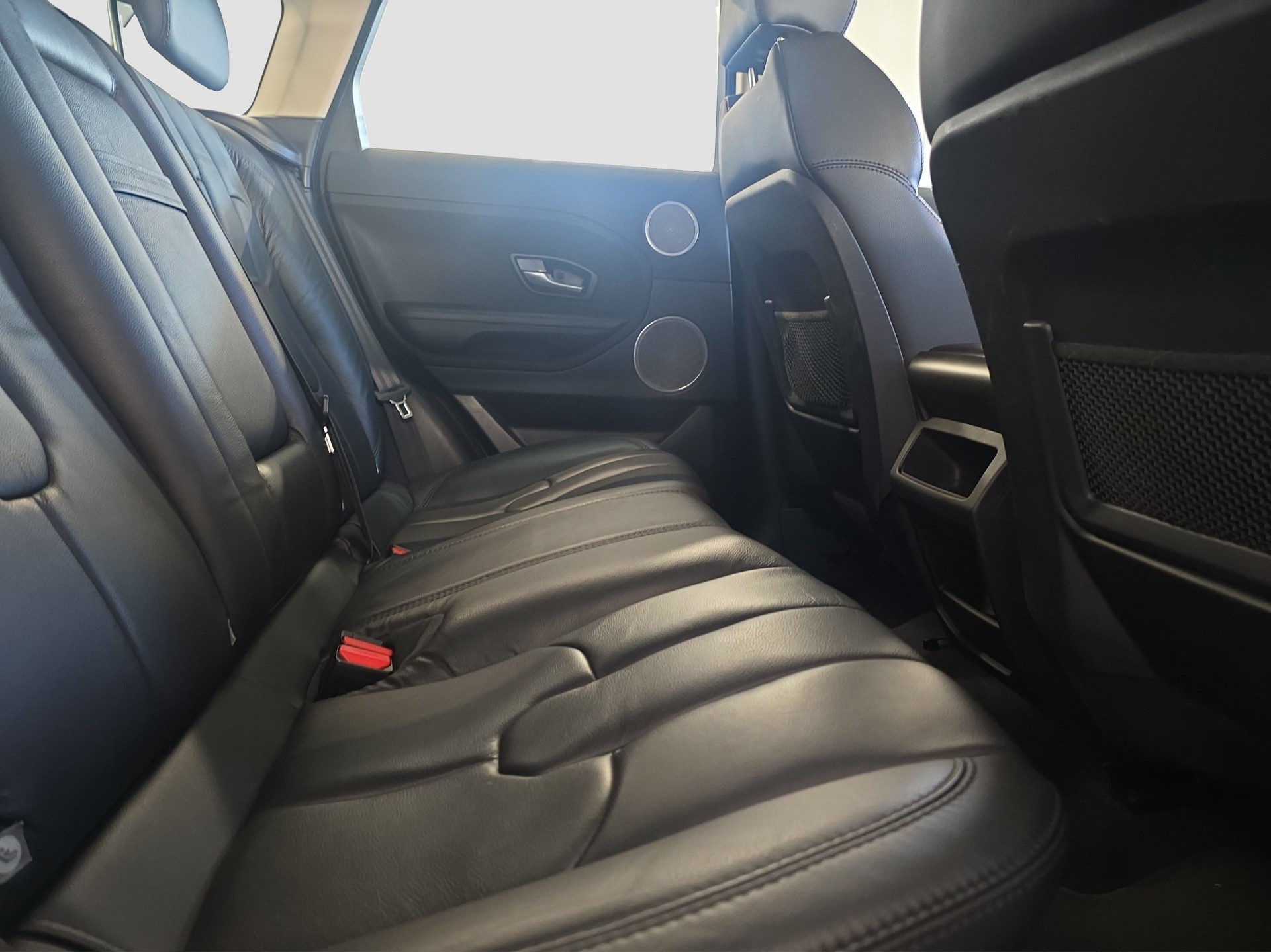 LAND ROVER Range Rover Evoque 2.2 SD4 Pure AT6-image-12