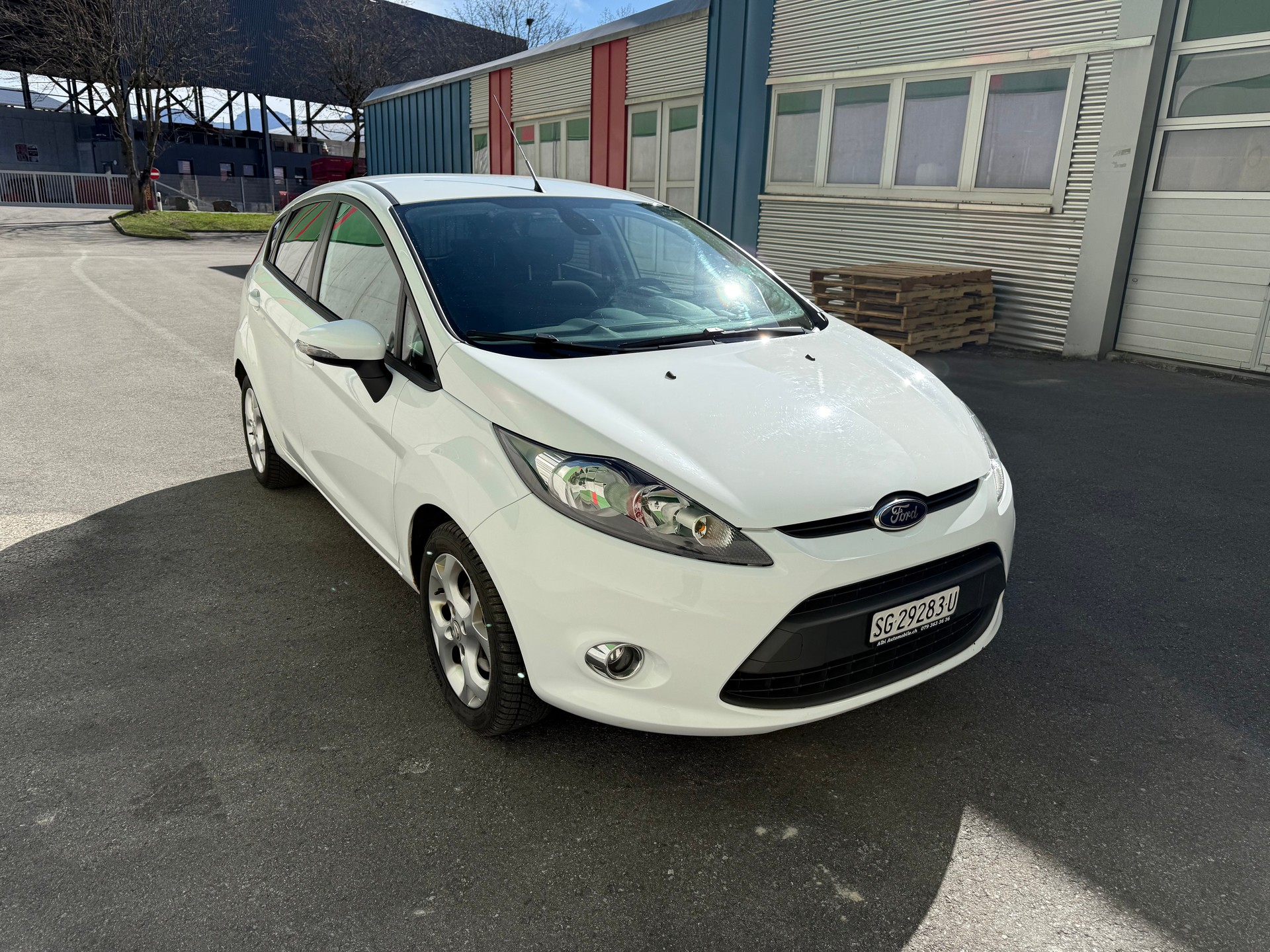 FORD Fiesta 1.4 16V Trend+-image-2