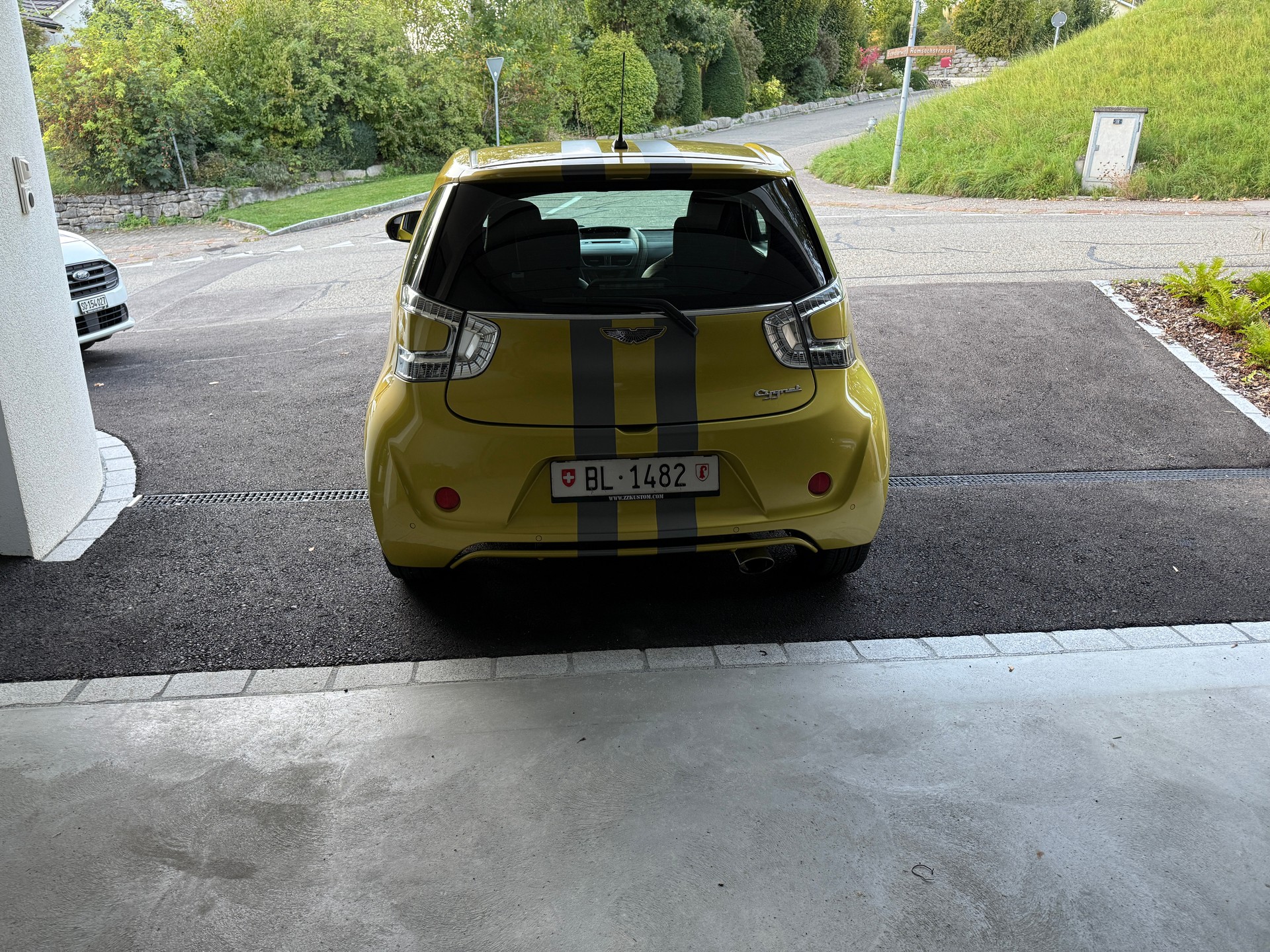 ASTON MARTIN Cygnet 1.33-image-3