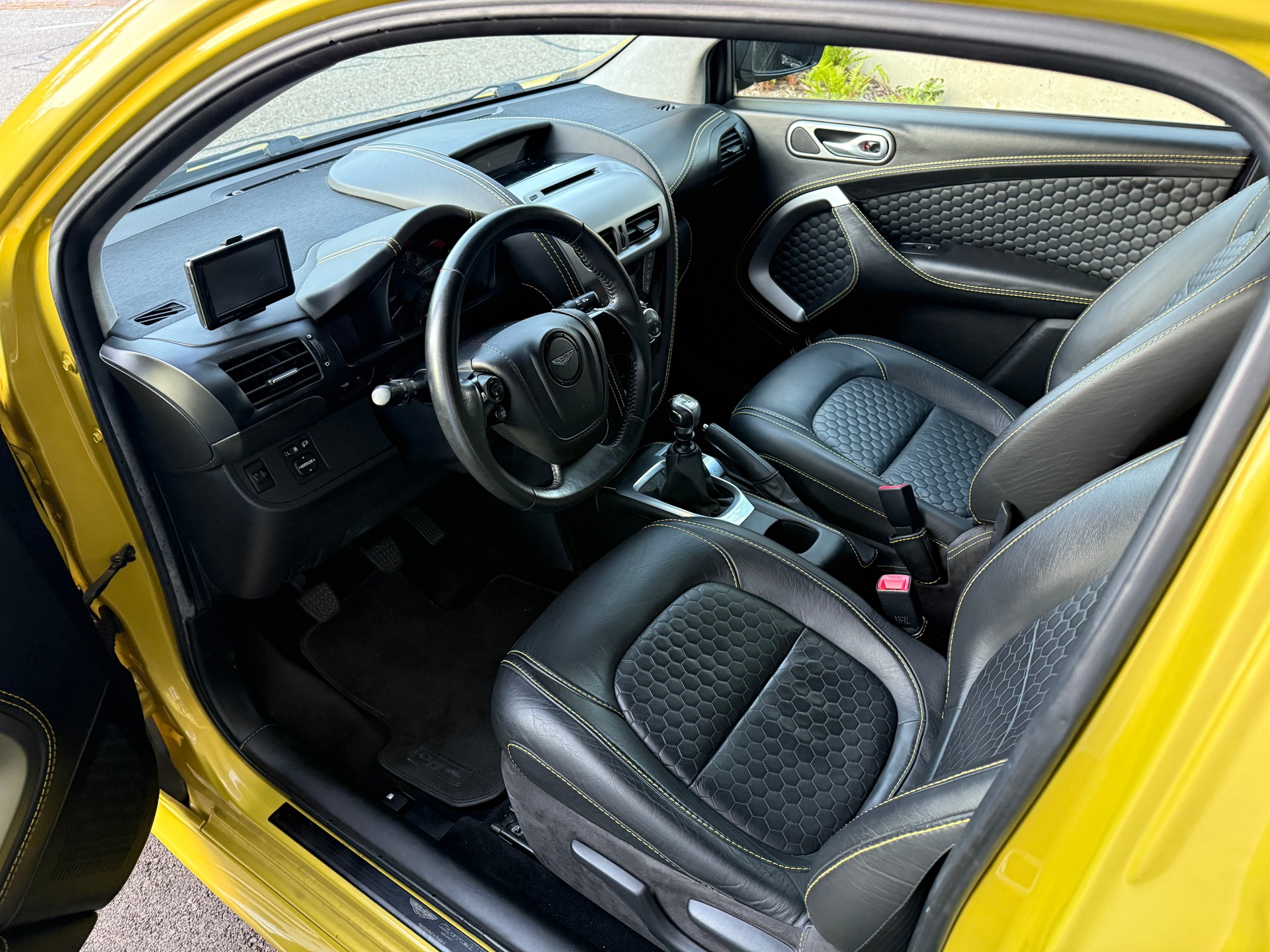 ASTON MARTIN Cygnet 1.33-image-5
