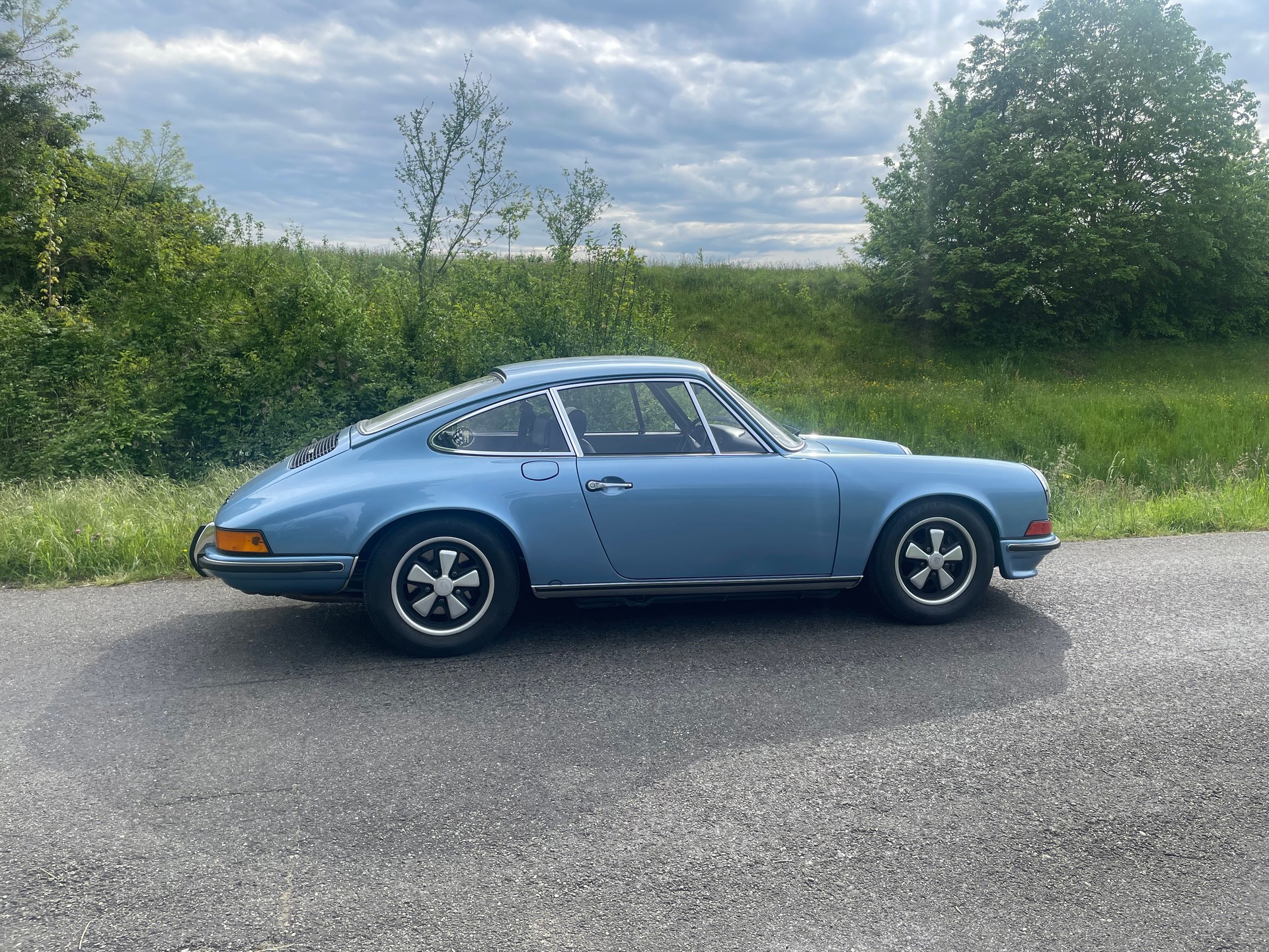 PORSCHE 911S 2,4