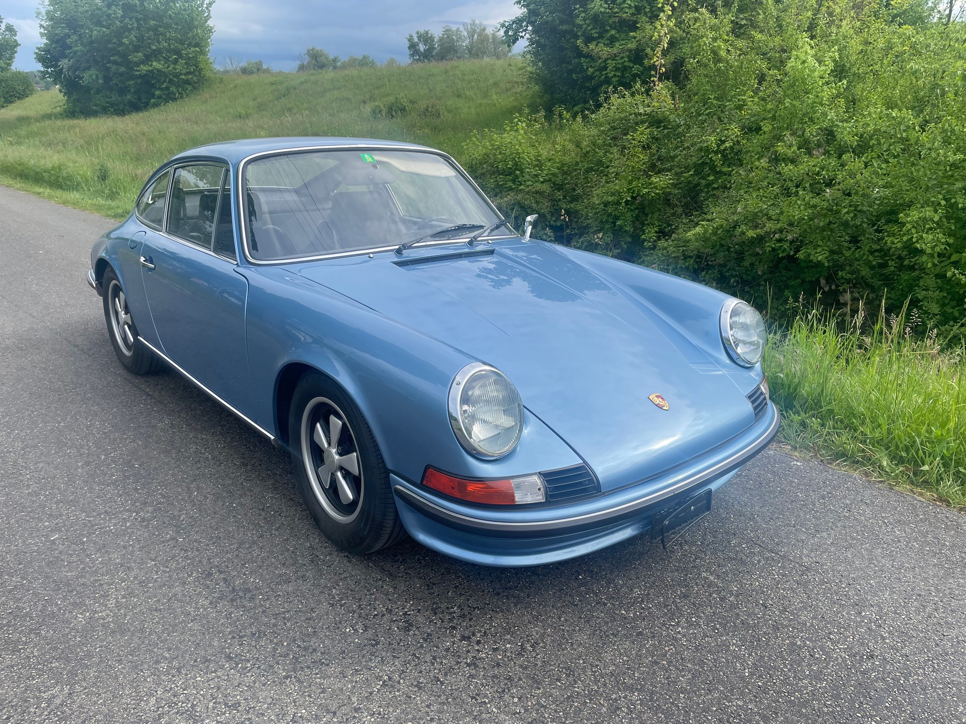 PORSCHE 911S 2,4-image-2