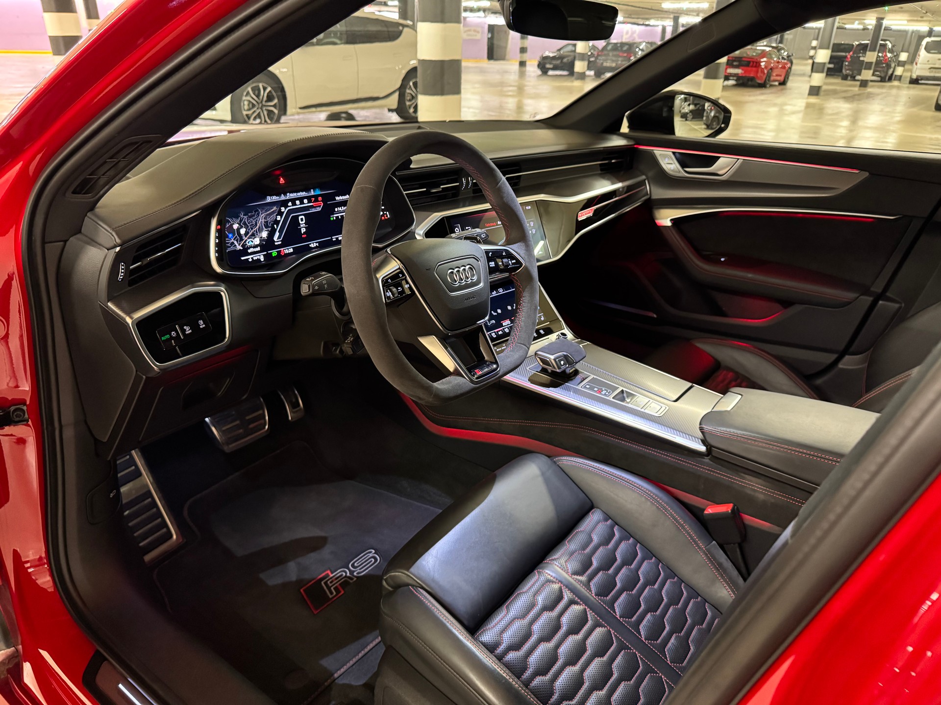 AUDI RS6 Avant 4.0 TFSI V8 quattro * ON TOP * Tango RED * Pano *-image-8