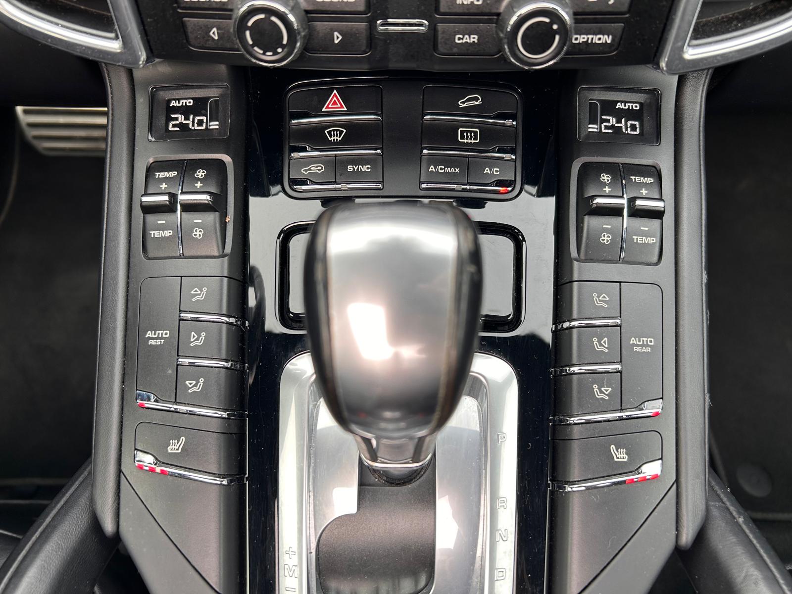PORSCHE Cayenne S-image-27