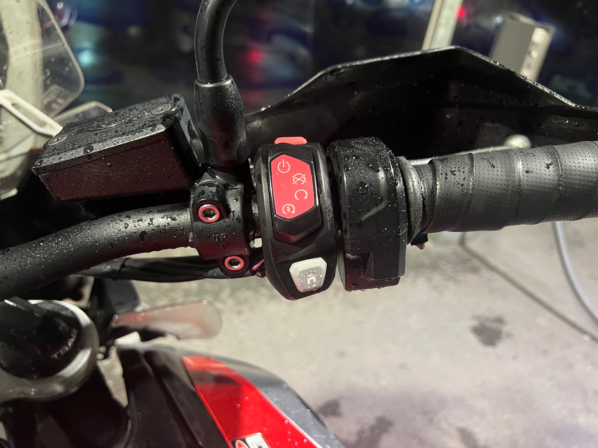 TRIUMPH Tiger 1200 XRt ABS-image-4