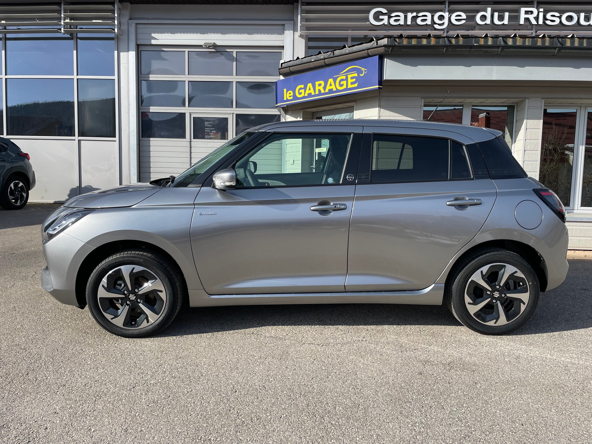 SUZUKI Swift 1.2 Tradizio Top Hybrid 4x4-image-1