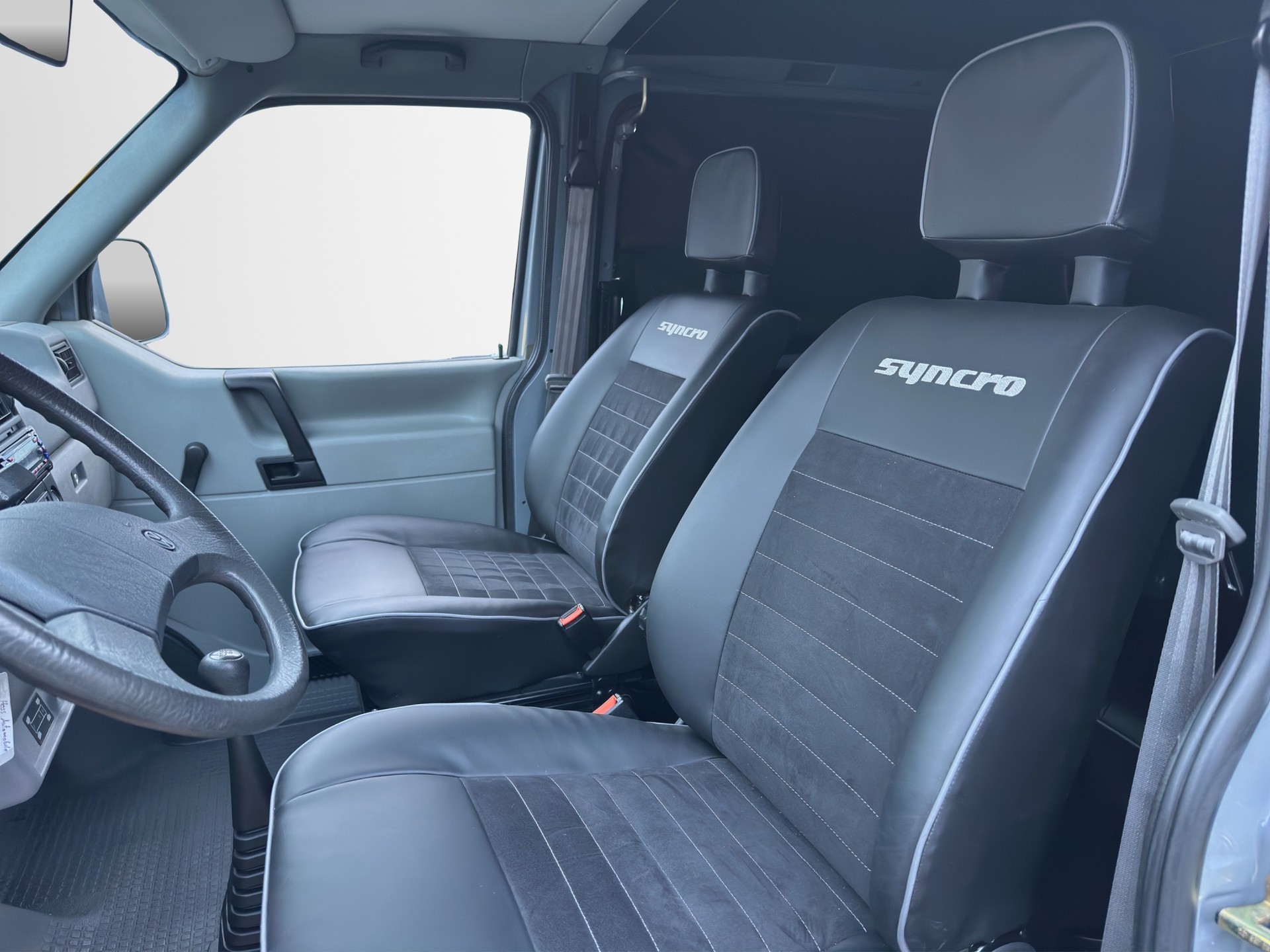 VW 2.5 Kombi Syncro-image-8