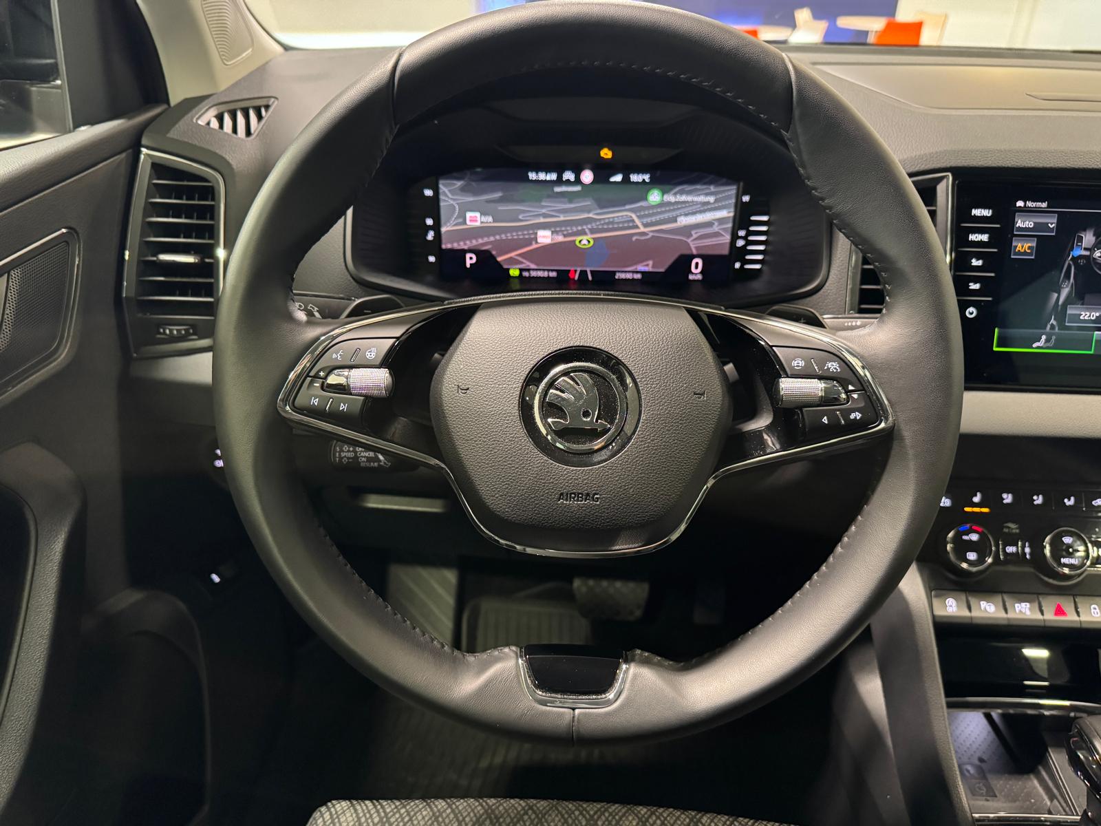SKODA Karoq 2.0 TDI Style 4x4 DSG-image-12