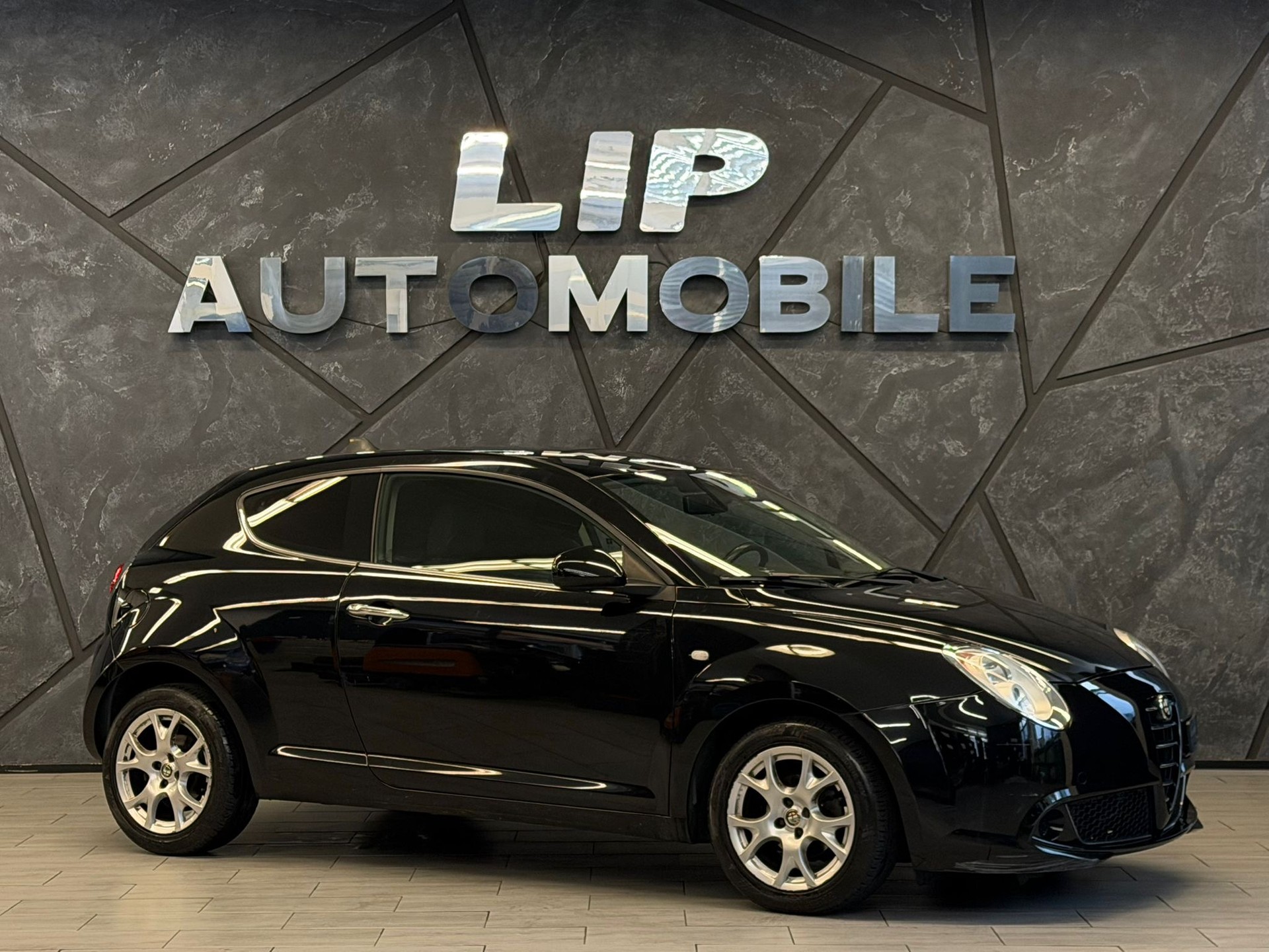 ALFA ROMEO MiTo 1.4 Distinctive-showroom-element-2