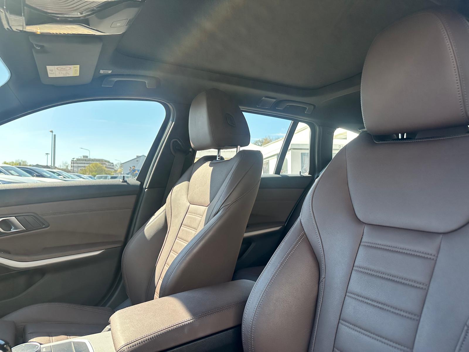 BMW 330e x DriveTouring Steptronic-image-29