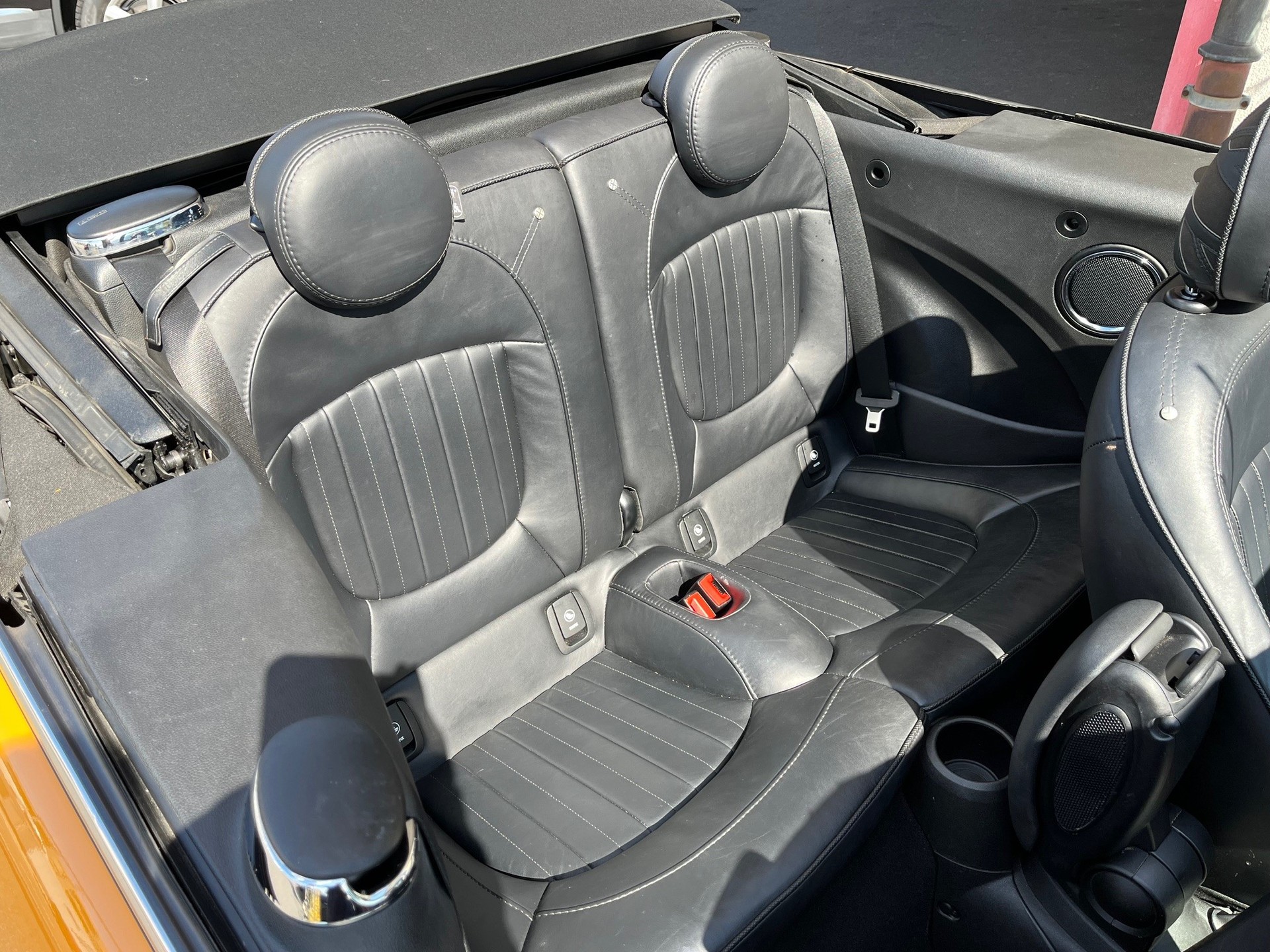 MINI Cooper S Cabriolet Steptronic-image-10