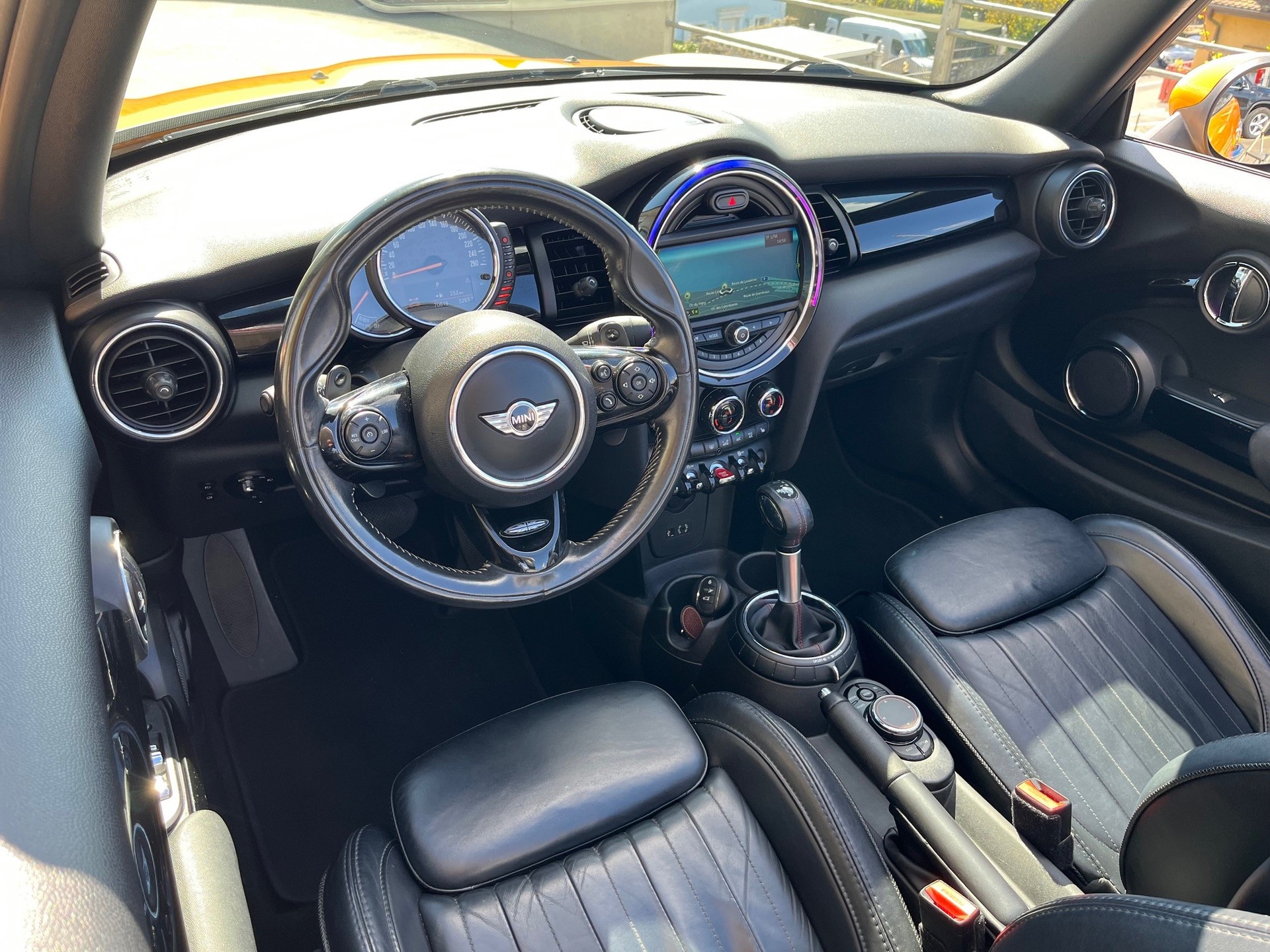 MINI Cooper S Cabriolet Steptronic-image-12