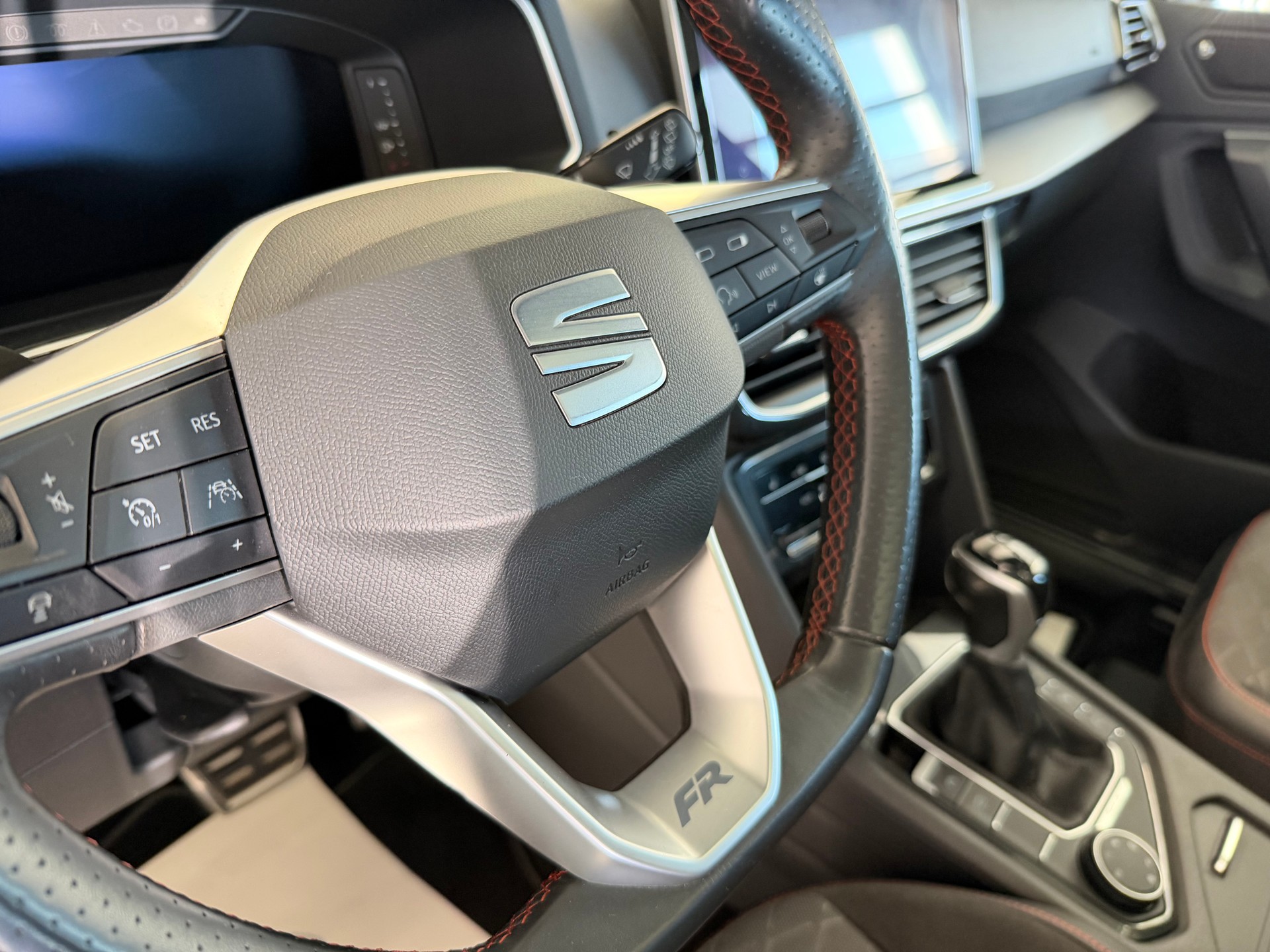 SEAT Tarraco 2.0 TDI 4Drive Hola FR DSG-image-9