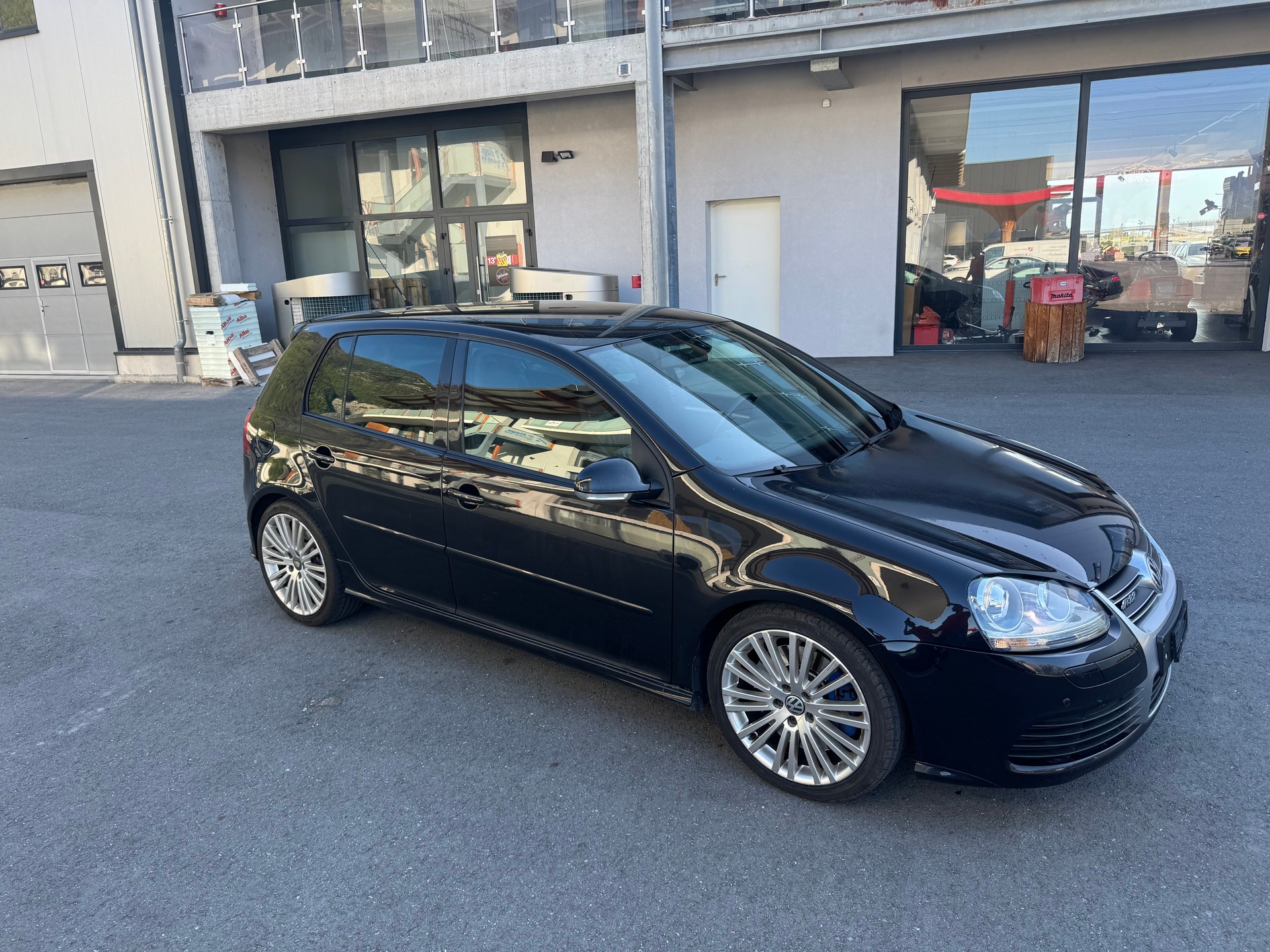 VW Golf R32 4Motion-image-1