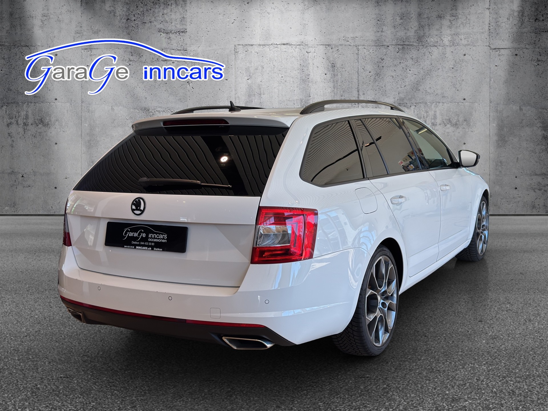 SKODA Octavia Combi 2.0 TDI RS DSG-image-5