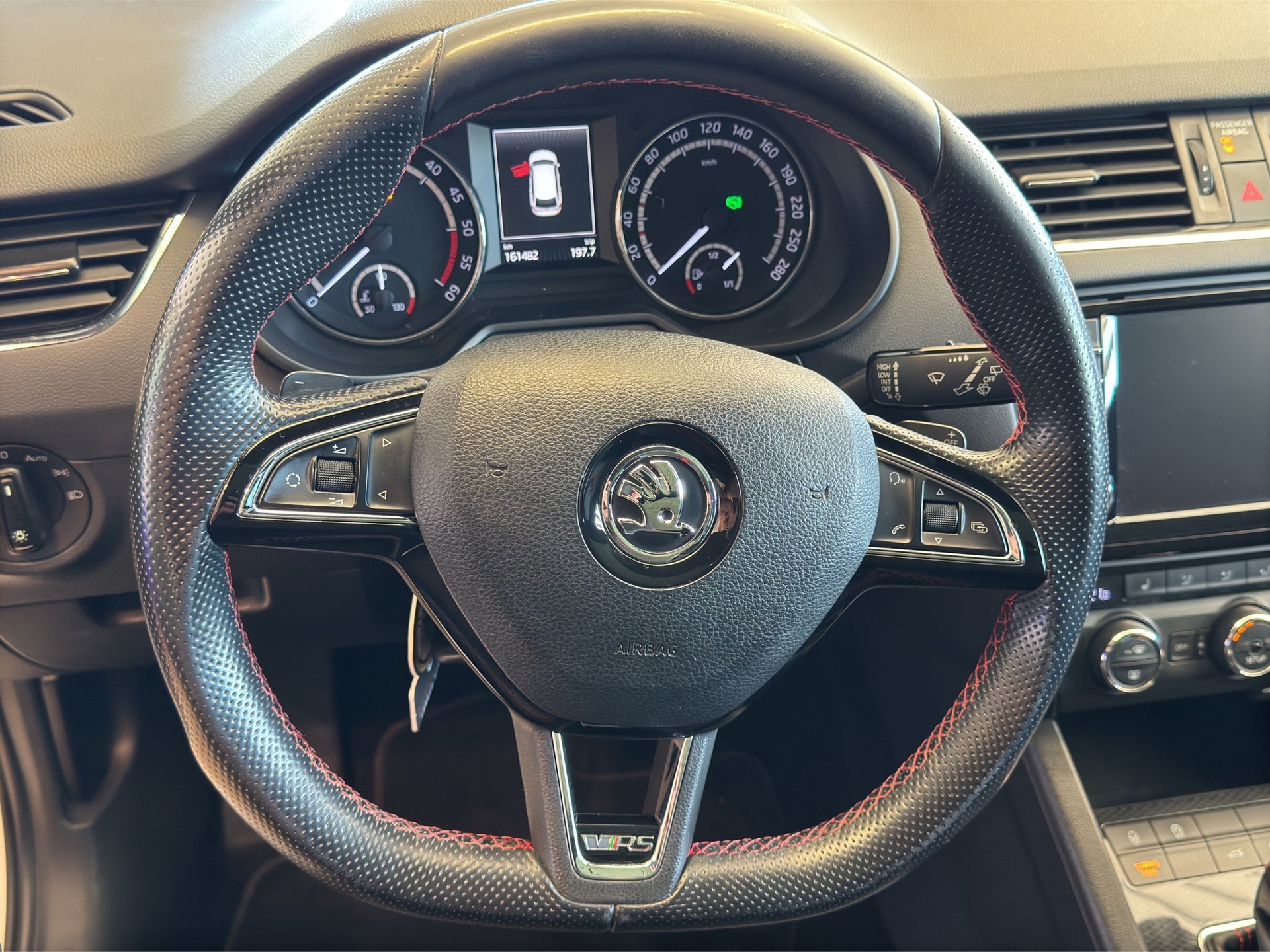 SKODA Octavia Combi 2.0 TDI RS DSG-image-8