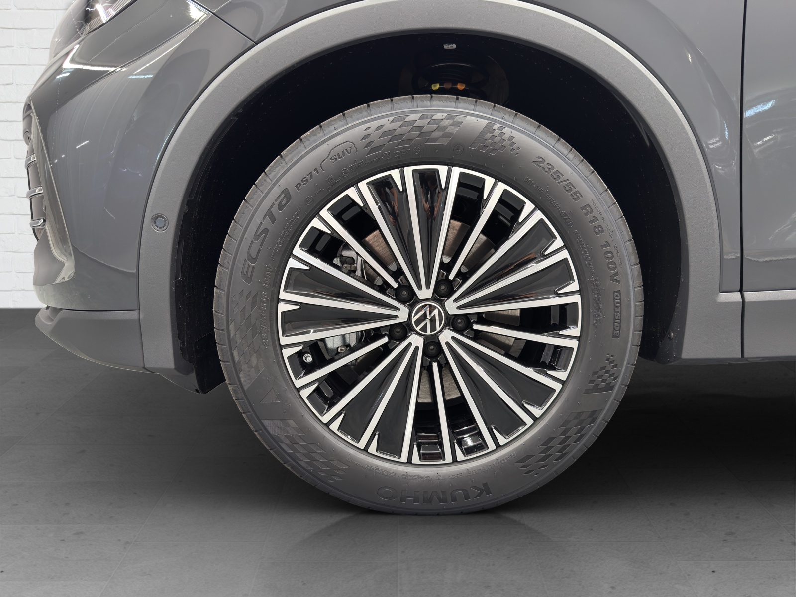 VW Tiguan 2.0 TDI SCR Elegance DSG 4motion-image-5