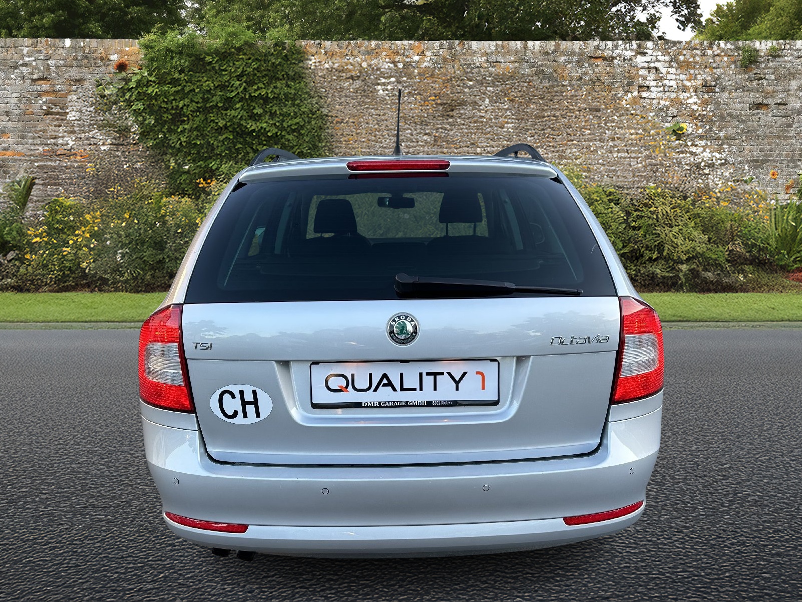 SKODA Octavia Combi 1.4 TSI Elegance DSG-image-3