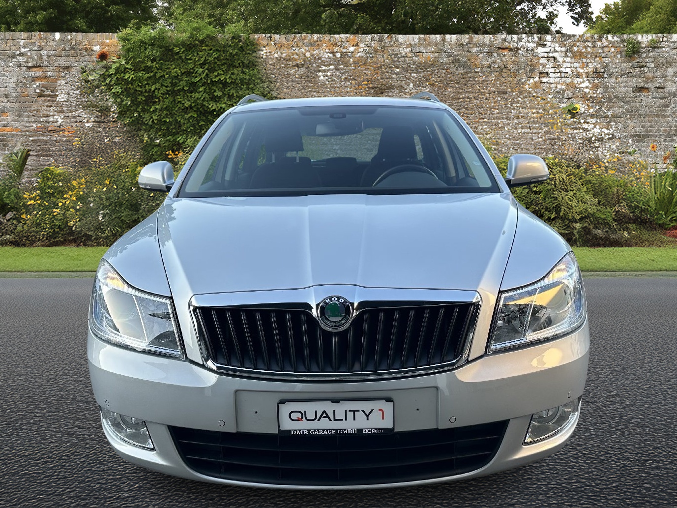 SKODA Octavia Combi 1.4 TSI Elegance DSG-image-7