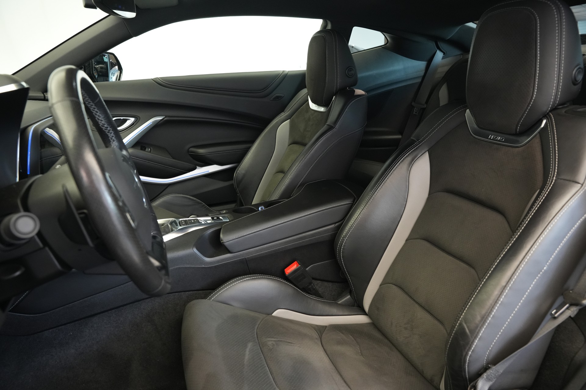 CHEVROLET Camaro 6.2 Coupé Automatic *CH-Fahrzeug* *Recaro Sportsitze*-image-11