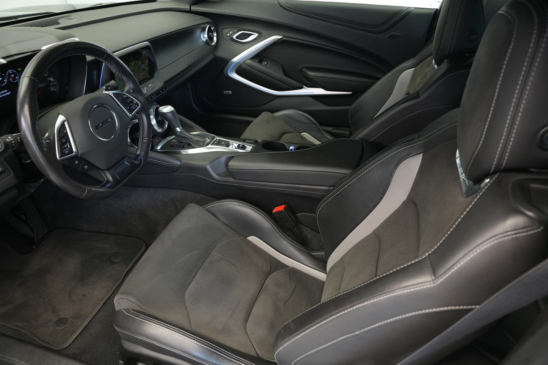 CHEVROLET Camaro 6.2 Coupé Automatic *CH-Fahrzeug* *Recaro Sportsitze*-image-12
