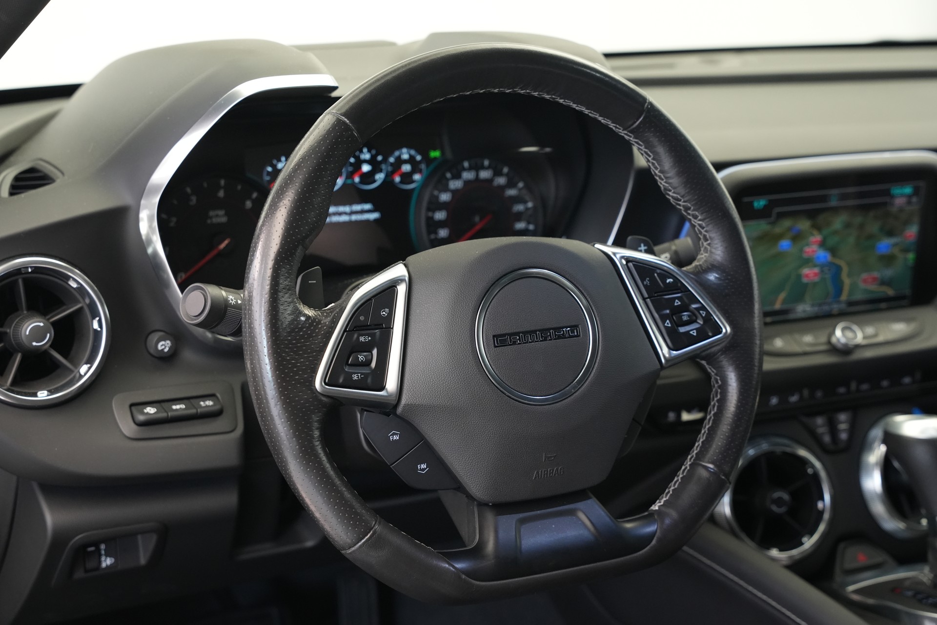 CHEVROLET Camaro 6.2 Coupé Automatic *CH-Fahrzeug* *Recaro Sportsitze*-image-32
