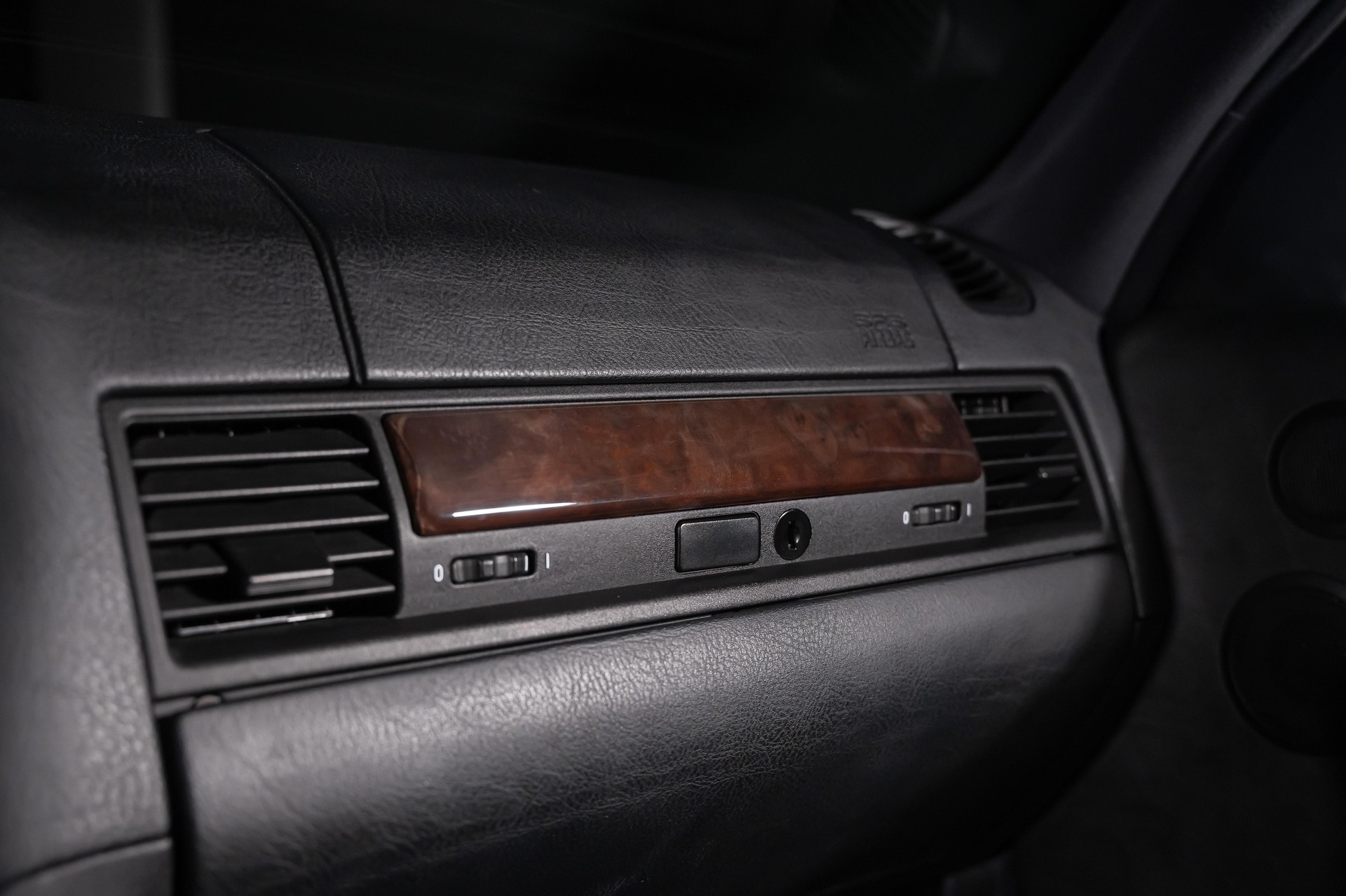 BMW M3 3.2 E36 Coupé-image-23