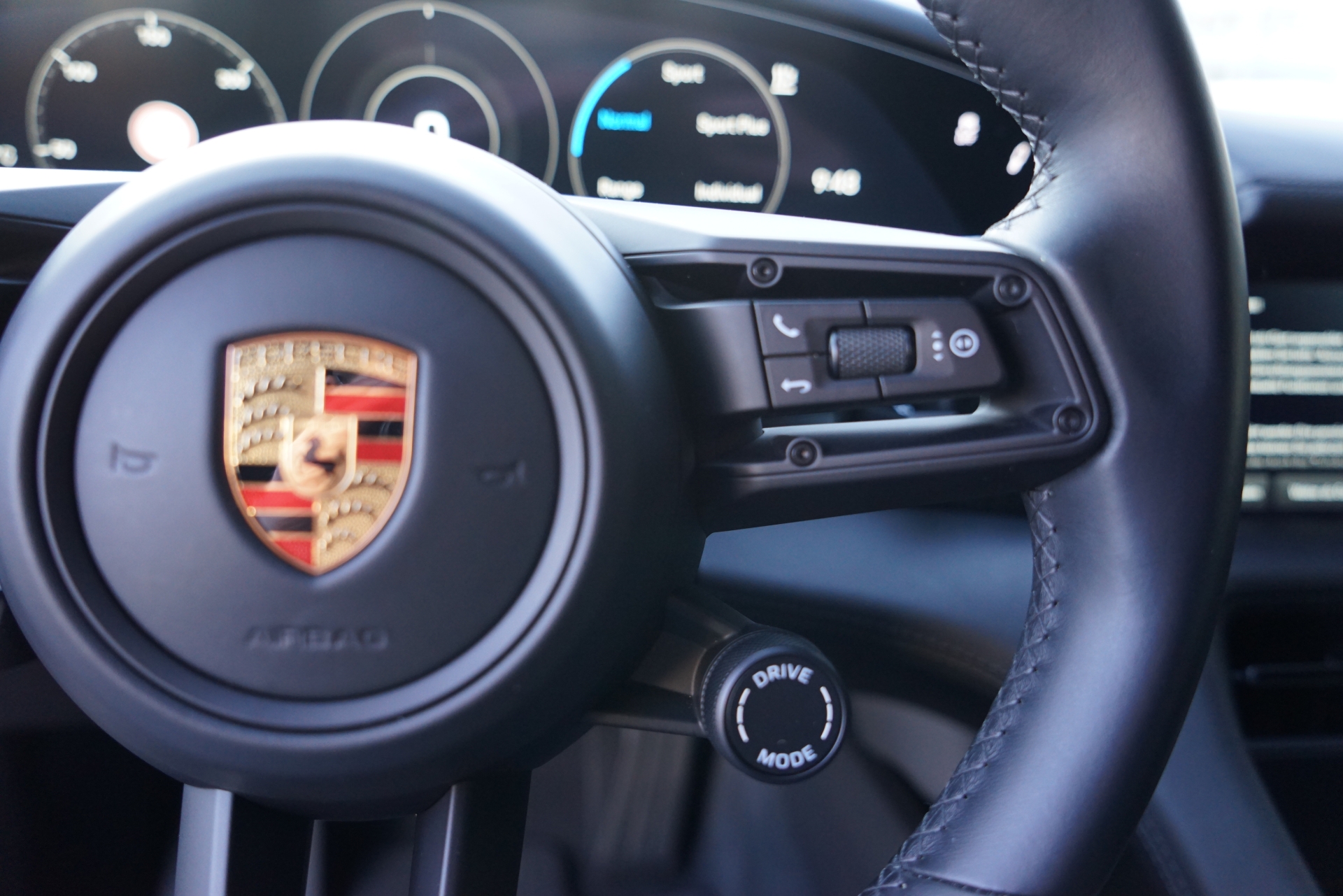PORSCHE Taycan 4S Sport Turismo Perf.-image-9