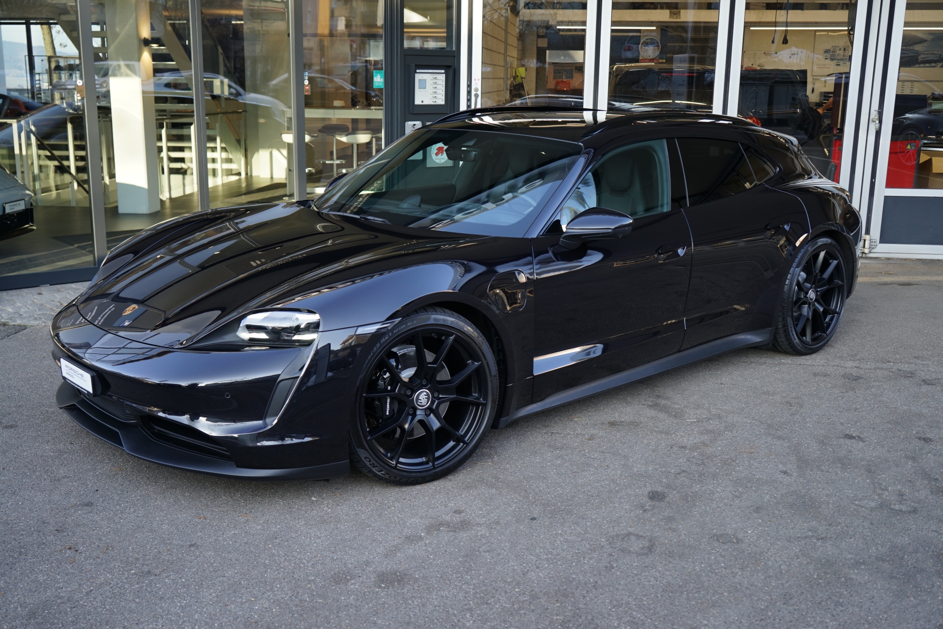 PORSCHE Taycan 4S Sport Turismo Perf.-image-5