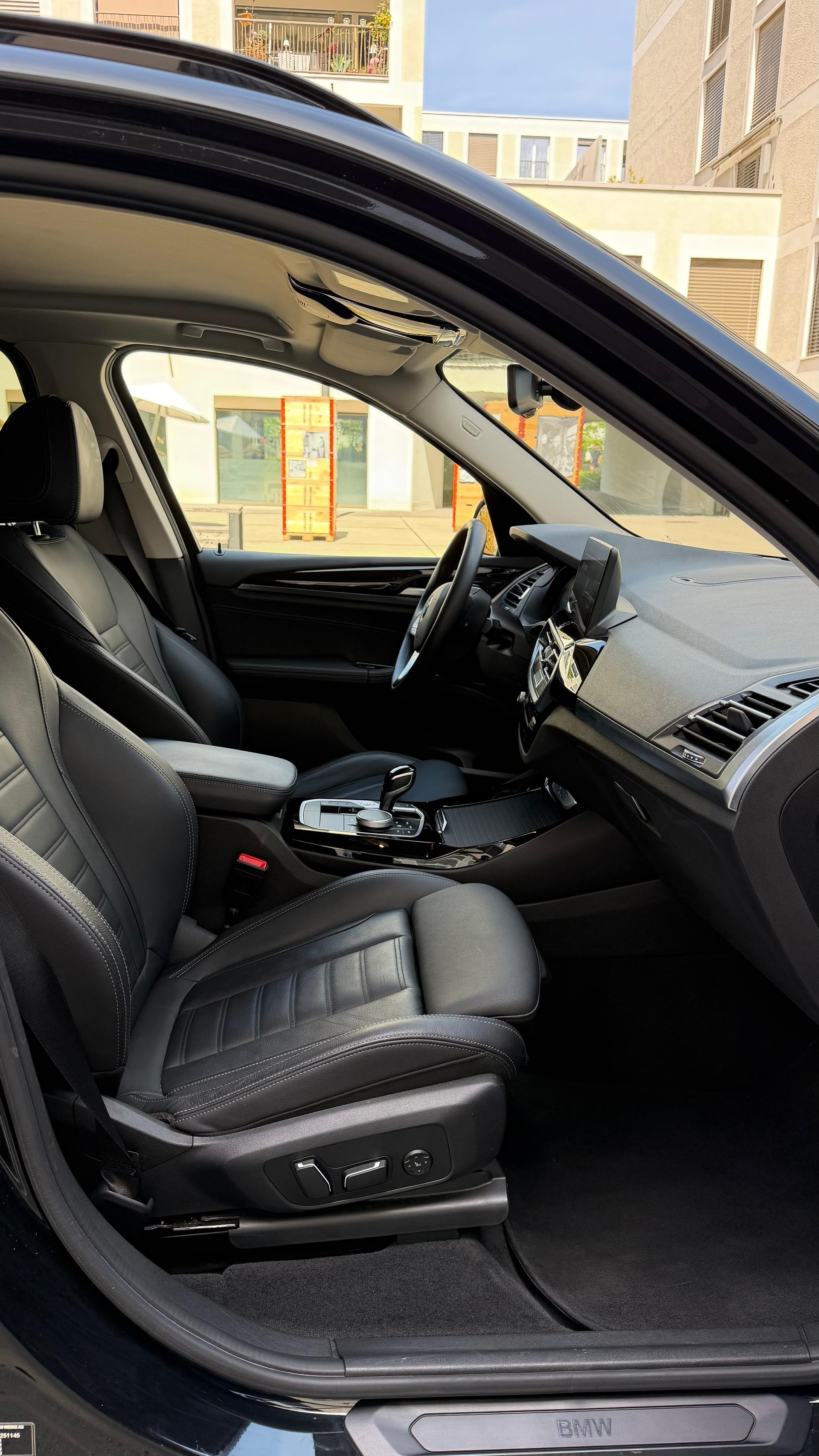 BMW X3 xDrive 20i-image-8