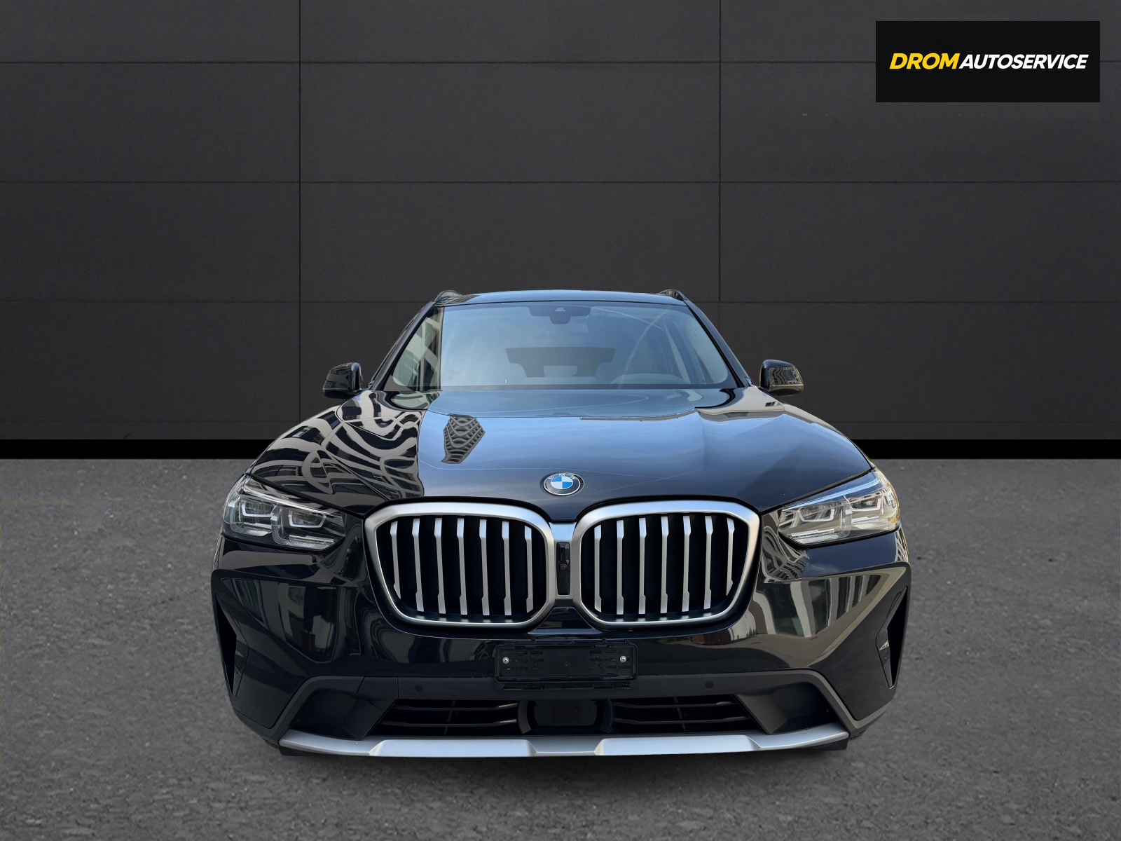 BMW X3 xDrive 20i-showroom-element-2