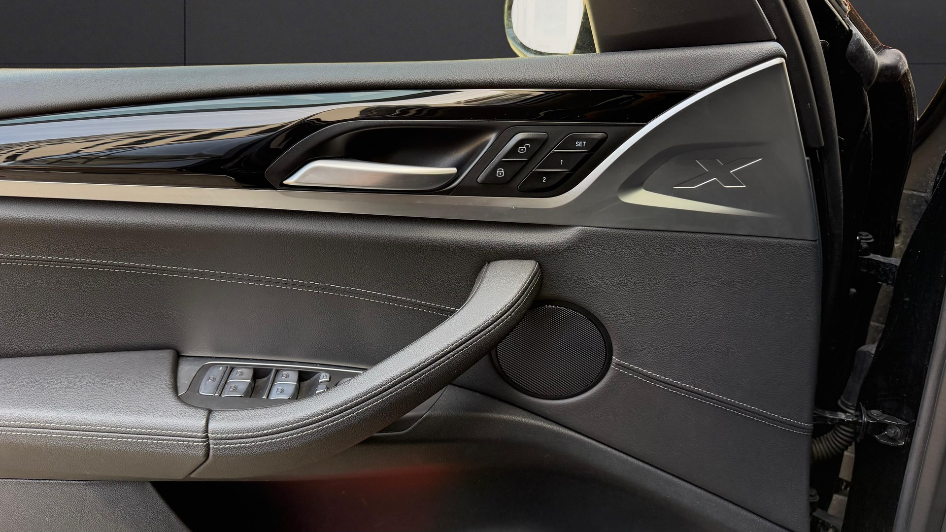 BMW X3 xDrive 20i-image-12