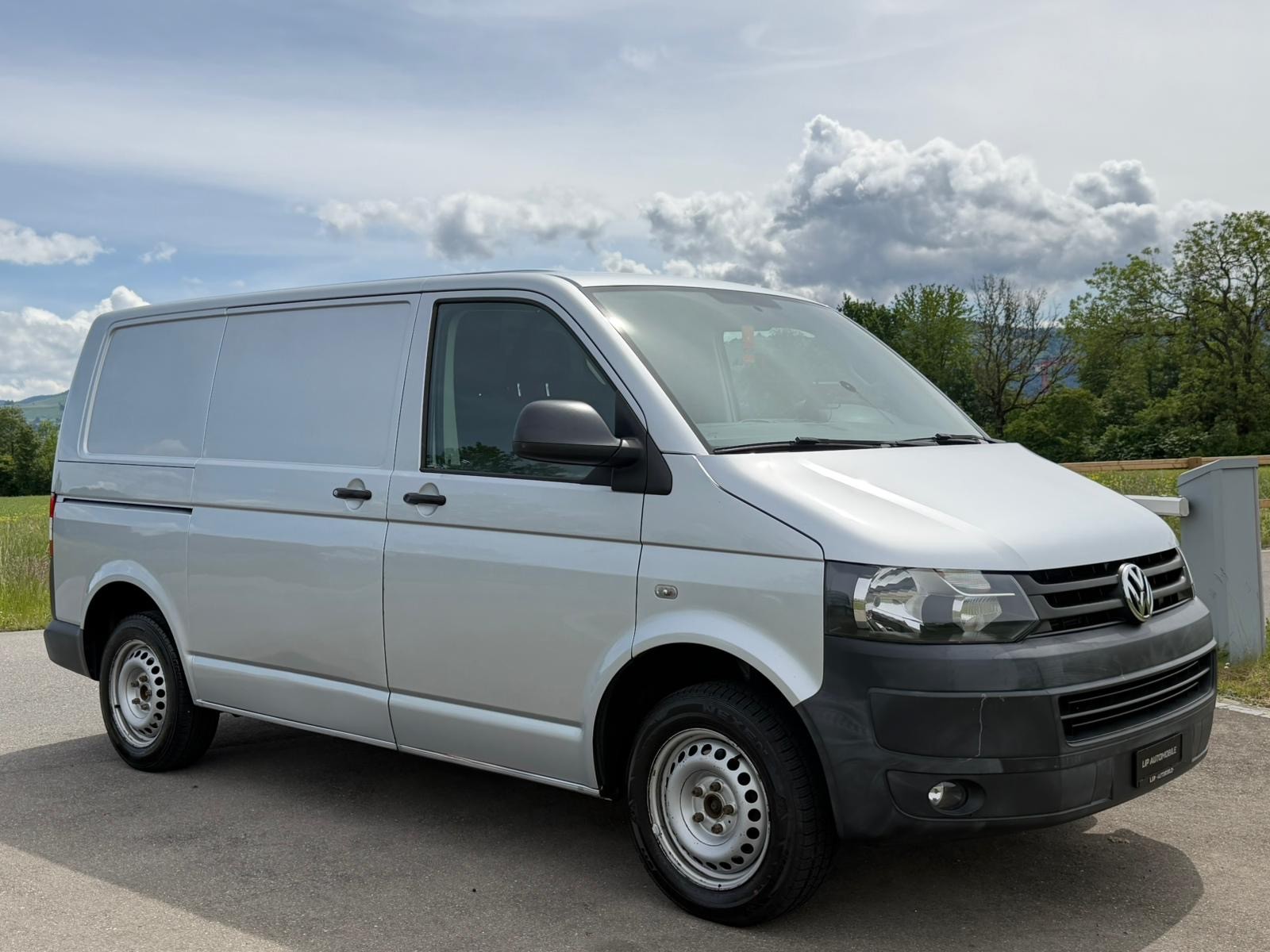 VW T5 2.0 TDI DSG-showroom-element-1