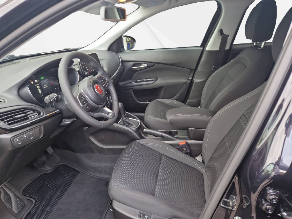 FIAT Tipo 1.5 Hybrid City Life-image-5