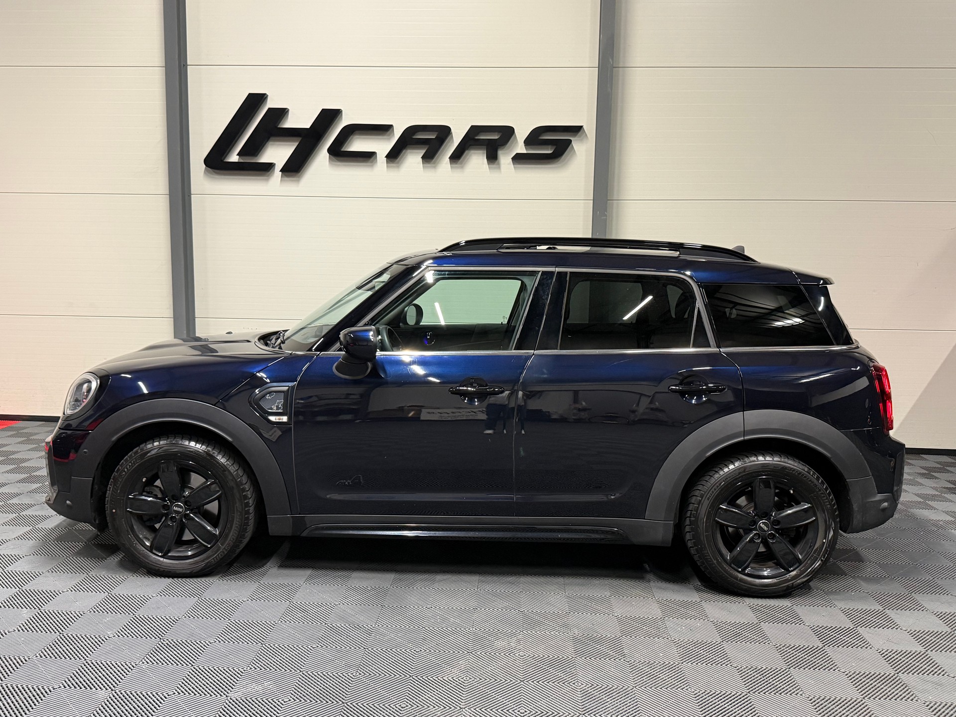 MINI Countryman F60 2.0i Cooper S SAG ALL4-image-1